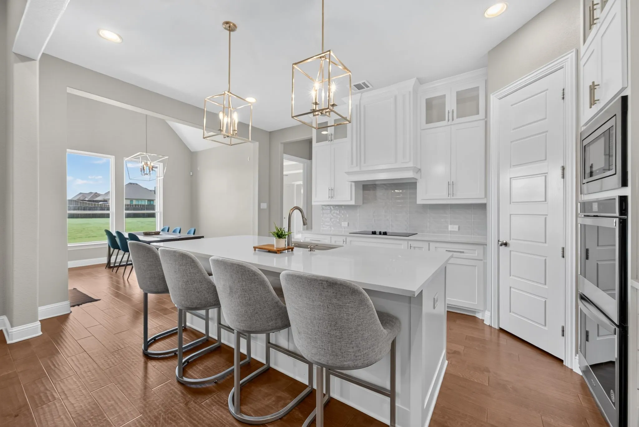 Single Family Residence For Sale in Ellis County , 610 Cimarron Meadows Drive, Waxahachie, Texas 75167, 4 Bedroom, 3 Bathroom, 2 Garage spaces, 2,928 Sqft, built in 2021, mls#21318791, Real Estate Agent in Waxahachie, Homes For Sale in Ellis county, Homes For Sale in Waxahachie, Realtor in Waxahachie Texas, Real Estate Brokerage Independent Realty Texas, Luminita Cordes Realtor