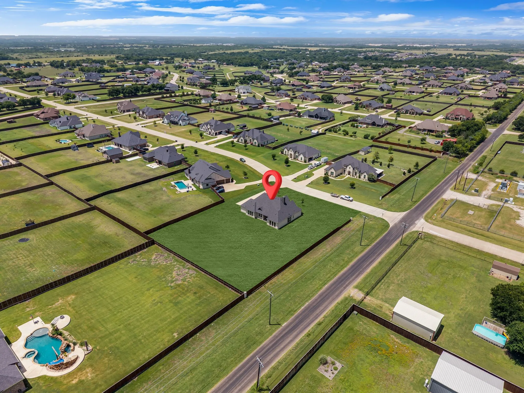 Single Family Residence For Sale in Ellis County , 610 Cimarron Meadows Drive, Waxahachie, Texas 75167, 4 Bedroom, 3 Bathroom, 2 Garage spaces, 2,928 Sqft, built in 2021, mls#21318791, Real Estate Agent in Waxahachie, Homes For Sale in Ellis county, Homes For Sale in Waxahachie, Realtor in Waxahachie Texas, Real Estate Brokerage Independent Realty Texas, Luminita Cordes Realtor