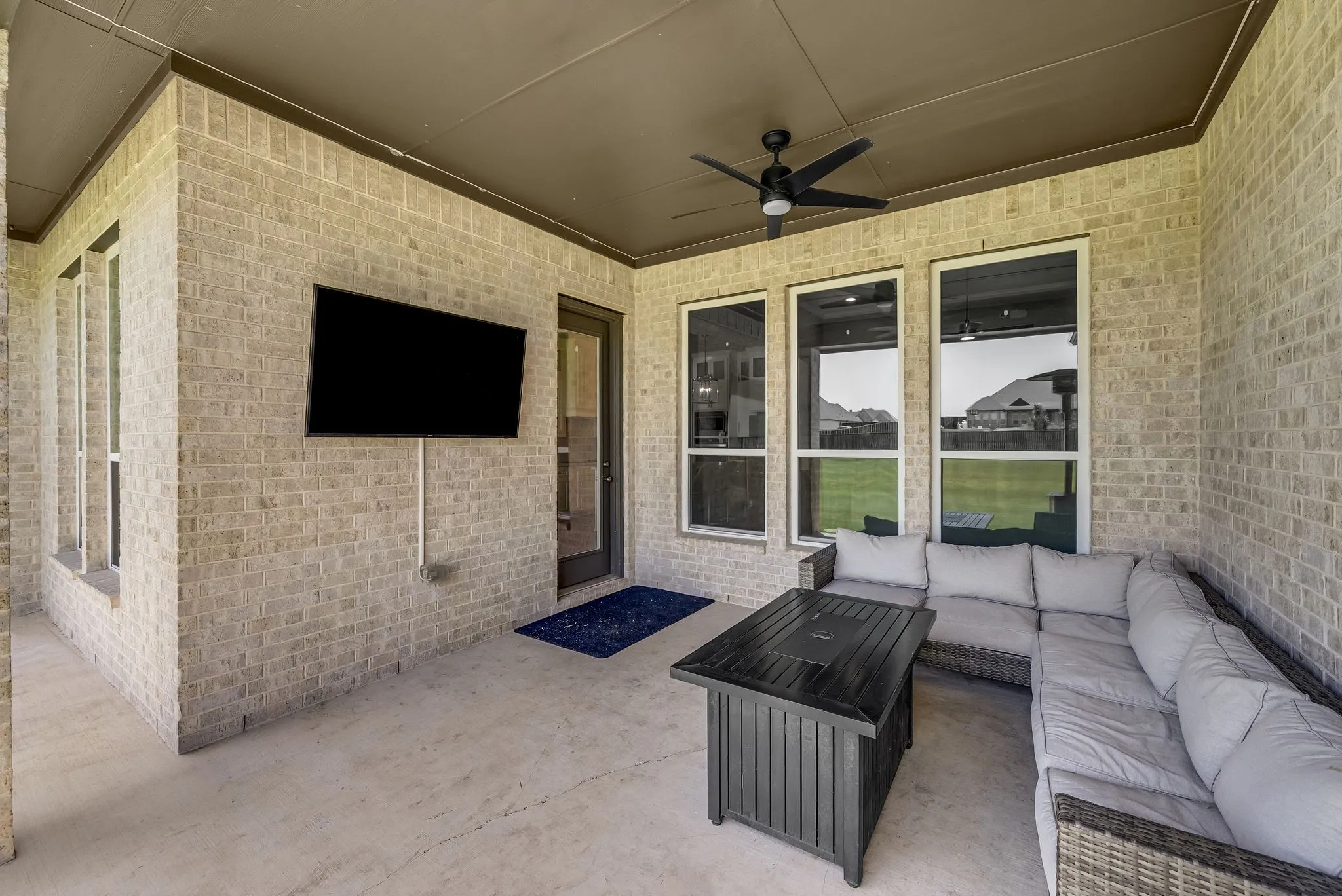 Single Family Residence For Sale in Ellis County , 610 Cimarron Meadows Drive, Waxahachie, Texas 75167, 4 Bedroom, 3 Bathroom, 2 Garage spaces, 2,928 Sqft, built in 2021, mls#21318791, Real Estate Agent in Waxahachie, Homes For Sale in Ellis county, Homes For Sale in Waxahachie, Realtor in Waxahachie Texas, Real Estate Brokerage Independent Realty Texas, Luminita Cordes Realtor