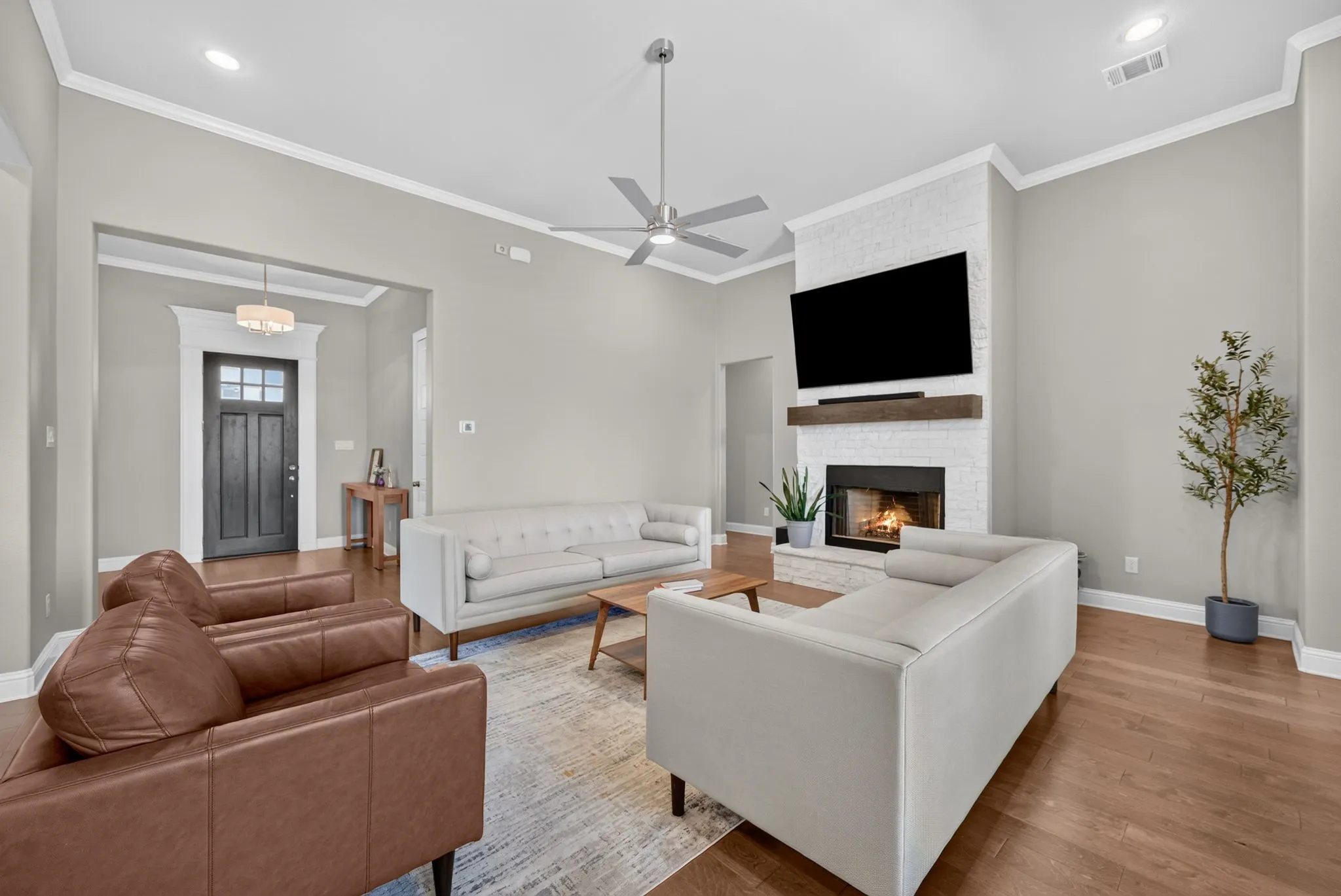 Single Family Residence For Sale in Ellis County , 610 Cimarron Meadows Drive, Waxahachie, Texas 75167, 4 Bedroom, 3 Bathroom, 2 Garage spaces, 2,928 Sqft, built in 2021, mls#21318791, Real Estate Agent in Waxahachie, Homes For Sale in Ellis county, Homes For Sale in Waxahachie, Realtor in Waxahachie Texas, Real Estate Brokerage Independent Realty Texas, Luminita Cordes Realtor