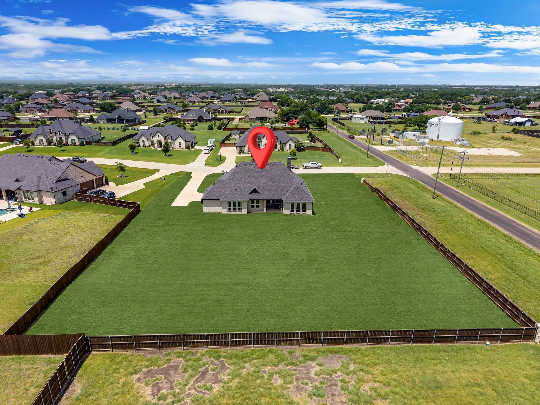 Single Family Residence For Sale in Ellis County , 610 Cimarron Meadows Drive, Waxahachie, Texas 75167, 4 Bedroom, 3 Bathroom, 2 Garage spaces, 2,928 Sqft, built in 2021, mls#21318791, Real Estate Agent in Waxahachie, Homes For Sale in Ellis county, Homes For Sale in Waxahachie, Realtor in Waxahachie Texas, Real Estate Brokerage Independent Realty Texas, Luminita Cordes Realtor