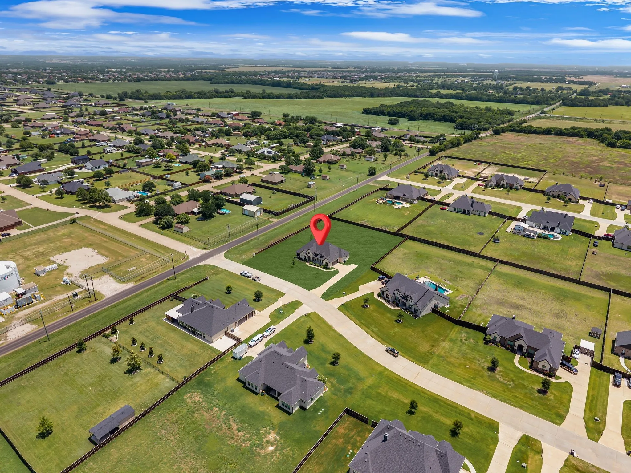 Single Family Residence For Sale in Ellis County , 610 Cimarron Meadows Drive, Waxahachie, Texas 75167, 4 Bedroom, 3 Bathroom, 2 Garage spaces, 2,928 Sqft, built in 2021, mls#21318791, Real Estate Agent in Waxahachie, Homes For Sale in Ellis county, Homes For Sale in Waxahachie, Realtor in Waxahachie Texas, Real Estate Brokerage Independent Realty Texas, Luminita Cordes Realtor