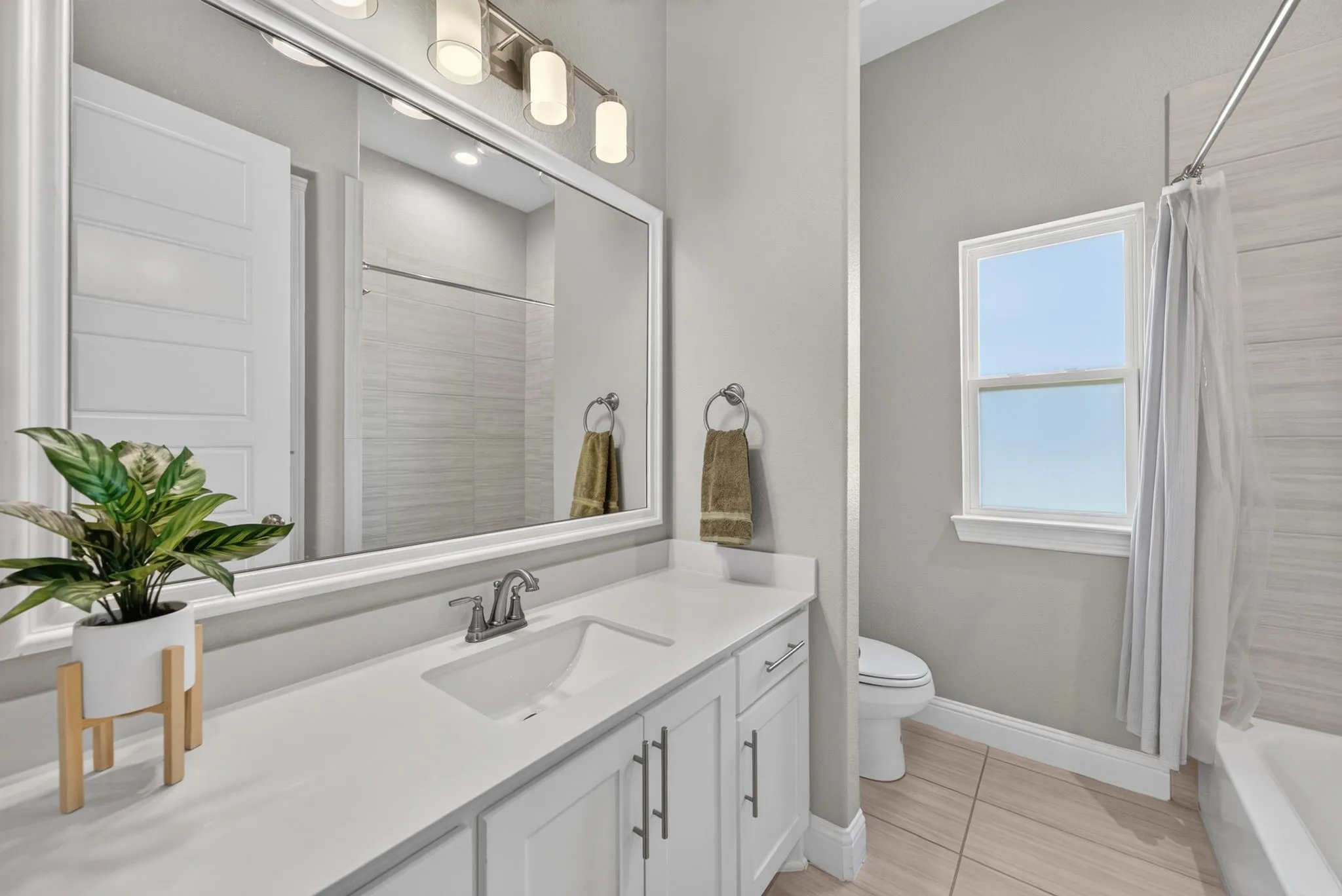 Single Family Residence For Sale in Ellis County , 610 Cimarron Meadows Drive, Waxahachie, Texas 75167, 4 Bedroom, 3 Bathroom, 2 Garage spaces, 2,928 Sqft, built in 2021, mls#21318791, Real Estate Agent in Waxahachie, Homes For Sale in Ellis county, Homes For Sale in Waxahachie, Realtor in Waxahachie Texas, Real Estate Brokerage Independent Realty Texas, Luminita Cordes Realtor
