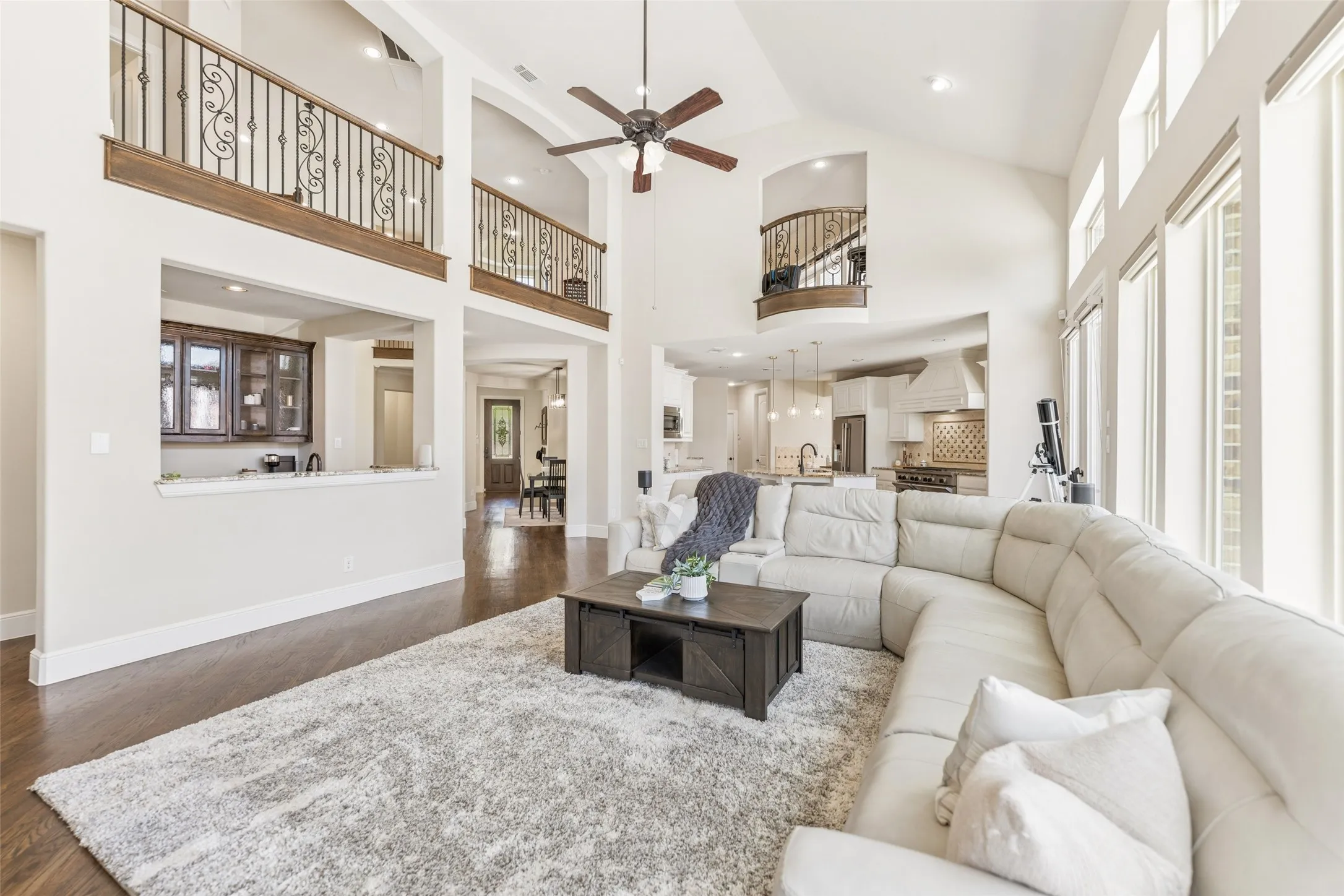 Single Family Residence For Sale in Denton County , 2120 Hidalgo Lane, Frisco, Texas 75034, 5 Bedroom, 4 Bathroom, 2 Garage spaces, 4,719 Sqft, built in 2016, mls#21315649, Real Estate Agent in Frisco, Homes For Sale in Denton county, Homes For Sale in Frisco, Realtor in Frisco Texas, Real Estate Brokerage Independent Realty Texas, Luminita Cordes Realtor