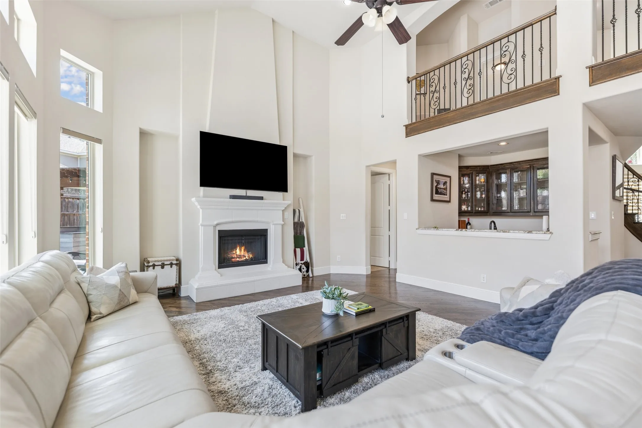 Single Family Residence For Sale in Denton County , 2120 Hidalgo Lane, Frisco, Texas 75034, 5 Bedroom, 4 Bathroom, 2 Garage spaces, 4,719 Sqft, built in 2016, mls#21315649, Real Estate Agent in Frisco, Homes For Sale in Denton county, Homes For Sale in Frisco, Realtor in Frisco Texas, Real Estate Brokerage Independent Realty Texas, Luminita Cordes Realtor