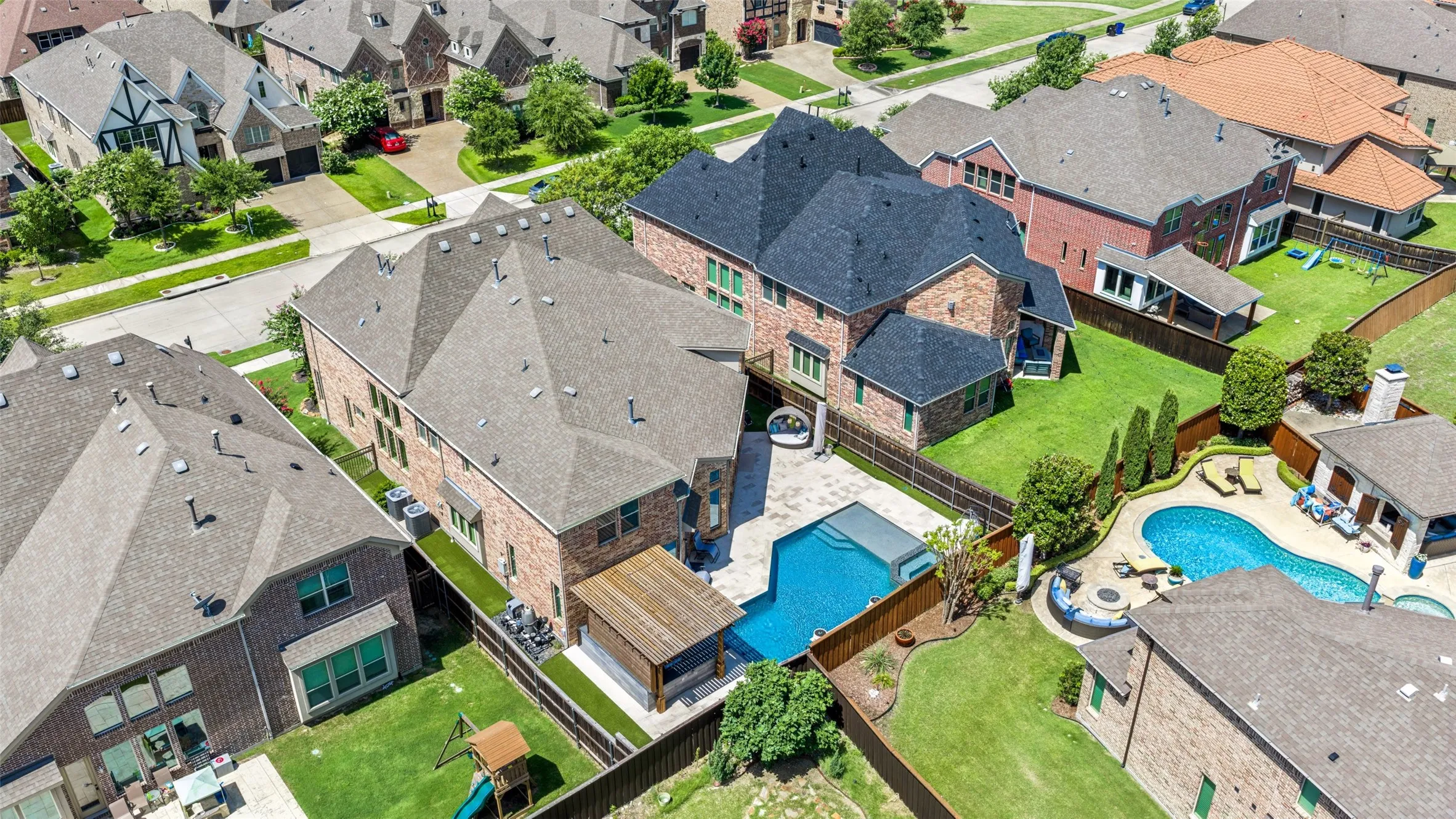 Single Family Residence For Sale in Denton County , 2120 Hidalgo Lane, Frisco, Texas 75034, 5 Bedroom, 4 Bathroom, 2 Garage spaces, 4,719 Sqft, built in 2016, mls#21315649, Real Estate Agent in Frisco, Homes For Sale in Denton county, Homes For Sale in Frisco, Realtor in Frisco Texas, Real Estate Brokerage Independent Realty Texas, Luminita Cordes Realtor