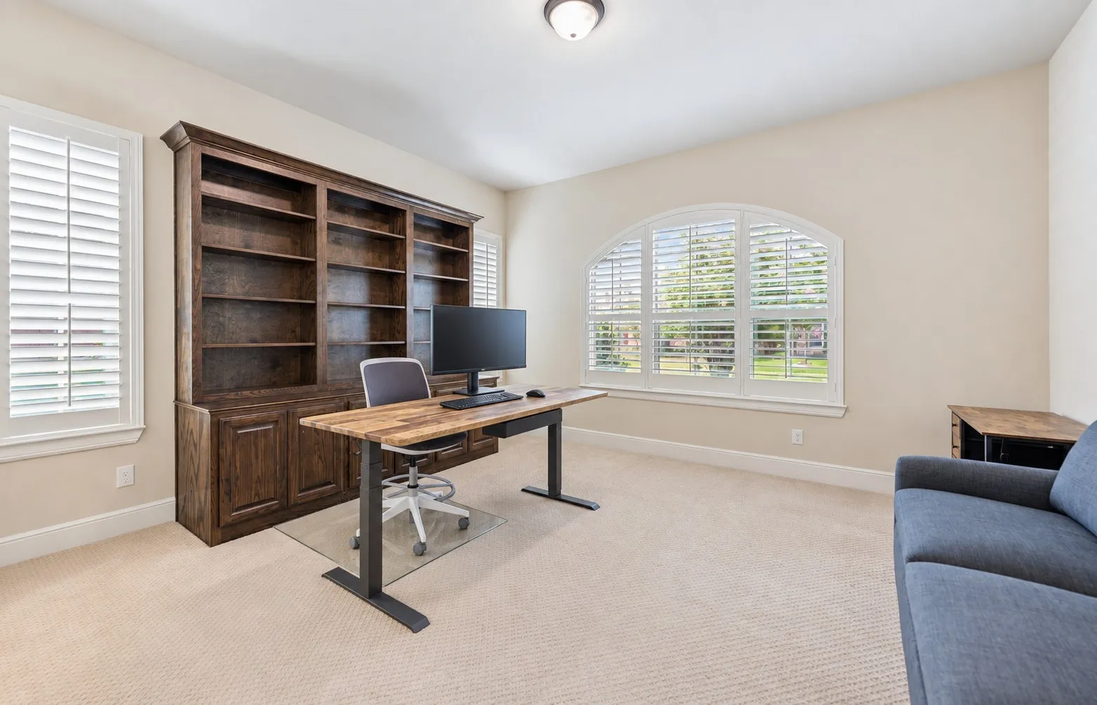 Single Family Residence For Sale in Denton County , 2120 Hidalgo Lane, Frisco, Texas 75034, 5 Bedroom, 4 Bathroom, 2 Garage spaces, 4,719 Sqft, built in 2016, mls#21315649, Real Estate Agent in Frisco, Homes For Sale in Denton county, Homes For Sale in Frisco, Realtor in Frisco Texas, Real Estate Brokerage Independent Realty Texas, Luminita Cordes Realtor