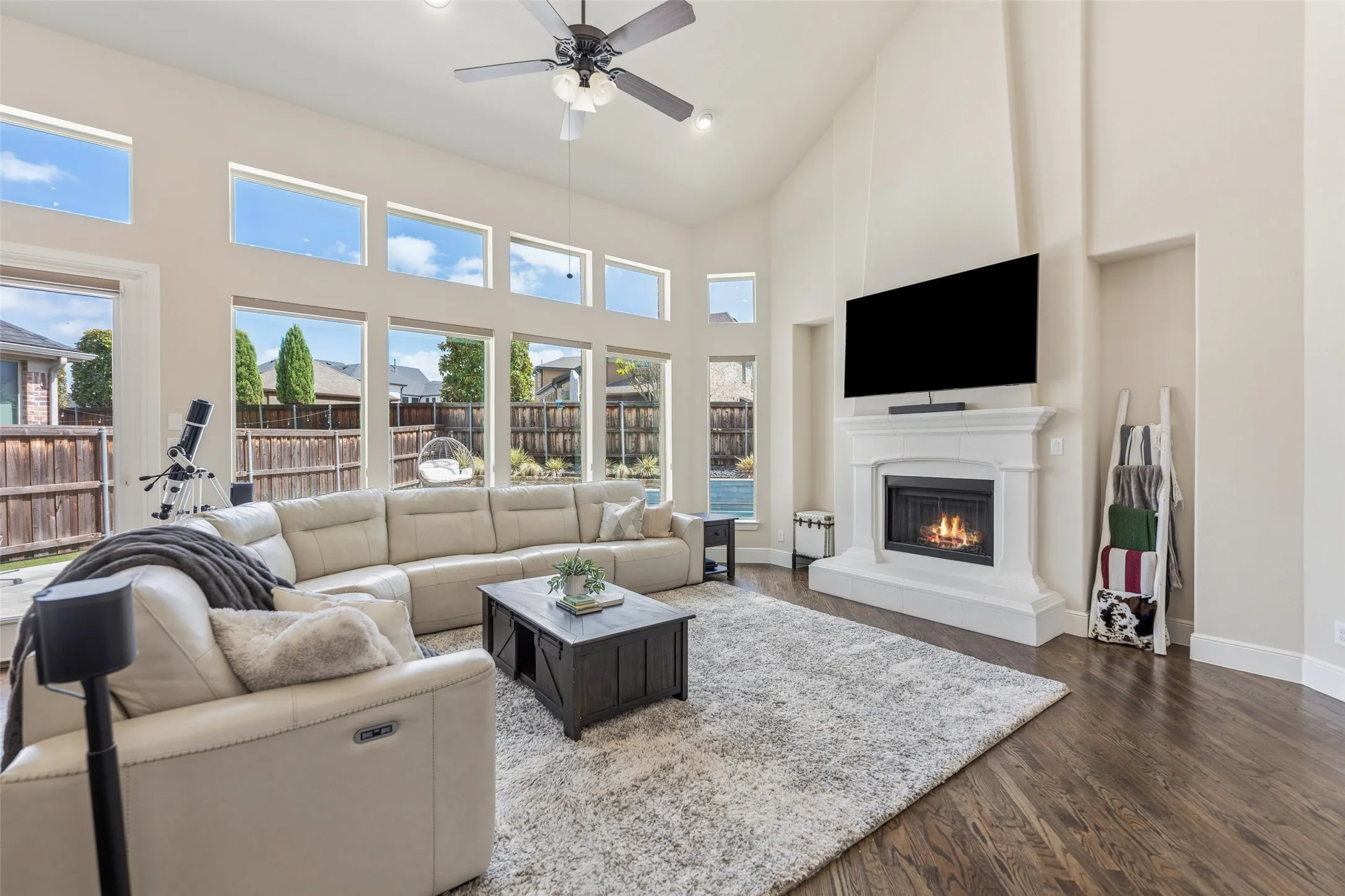 Single Family Residence For Sale in Denton County , 2120 Hidalgo Lane, Frisco, Texas 75034, 5 Bedroom, 4 Bathroom, 2 Garage spaces, 4,719 Sqft, built in 2016, mls#21315649, Real Estate Agent in Frisco, Homes For Sale in Denton county, Homes For Sale in Frisco, Realtor in Frisco Texas, Real Estate Brokerage Independent Realty Texas, Luminita Cordes Realtor