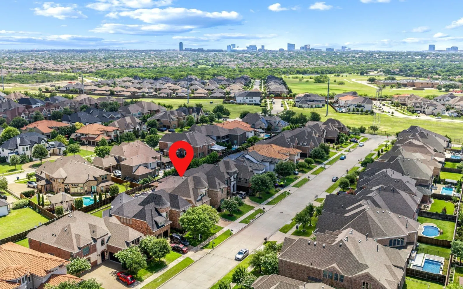 Single Family Residence For Sale in Denton County , 2120 Hidalgo Lane, Frisco, Texas 75034, 5 Bedroom, 4 Bathroom, 2 Garage spaces, 4,719 Sqft, built in 2016, mls#21315649, Real Estate Agent in Frisco, Homes For Sale in Denton county, Homes For Sale in Frisco, Realtor in Frisco Texas, Real Estate Brokerage Independent Realty Texas, Luminita Cordes Realtor
