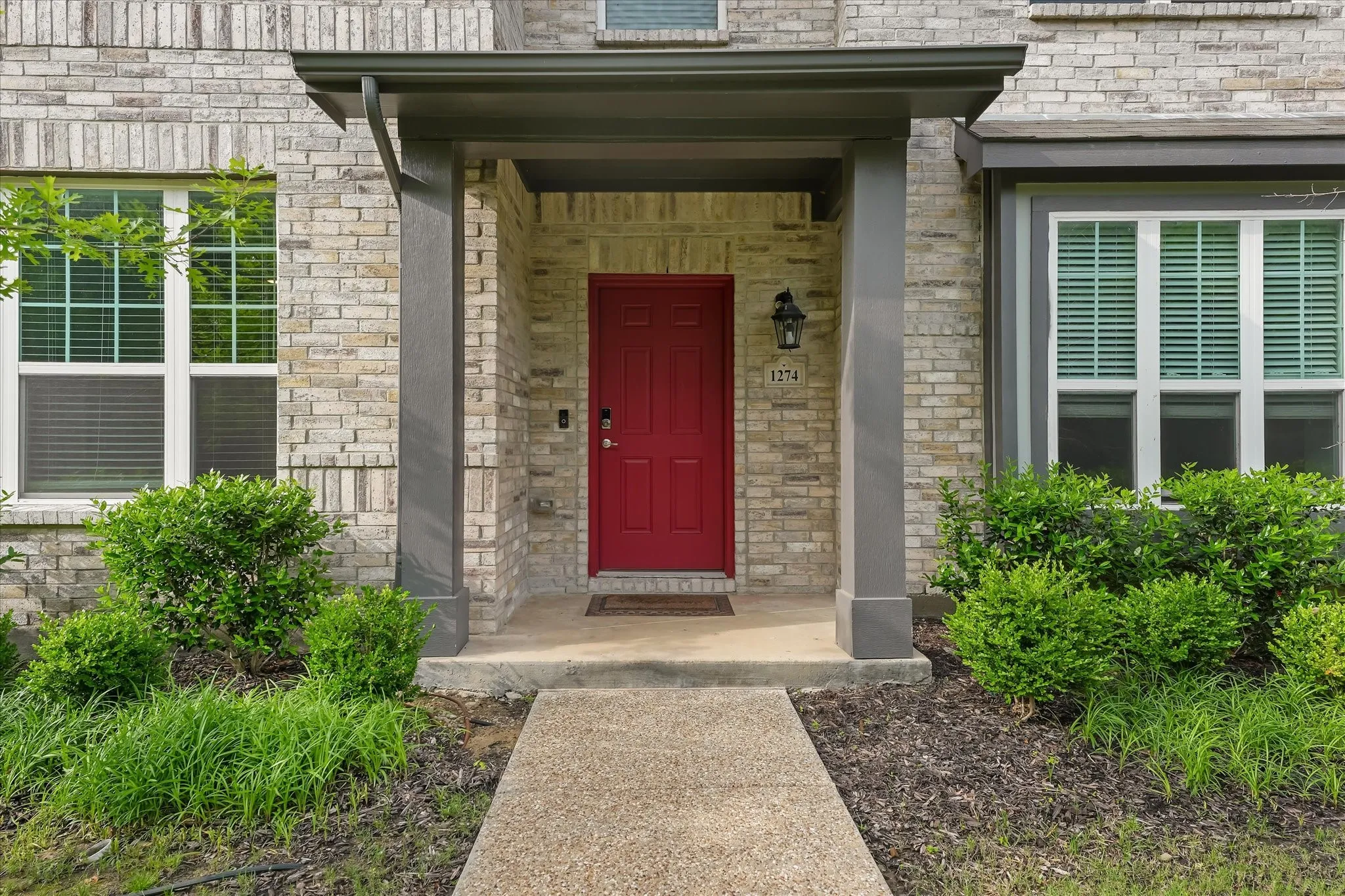 Townhouse For Rent in Denton County , 1274 Alamo Drive, Lewisville, Texas 75077, 3 Bedroom, 3 Bathroom, 2 Garage spaces, 1,804 Sqft, built in 2022, mls#21320411, Real Estate Agent in Lewisville, Homes For Rent in Denton county, Homes For Rent in Lewisville, Realtor in Lewisville Texas, Real Estate Brokerage Independent Realty Texas, Luminita Cordes Realtor