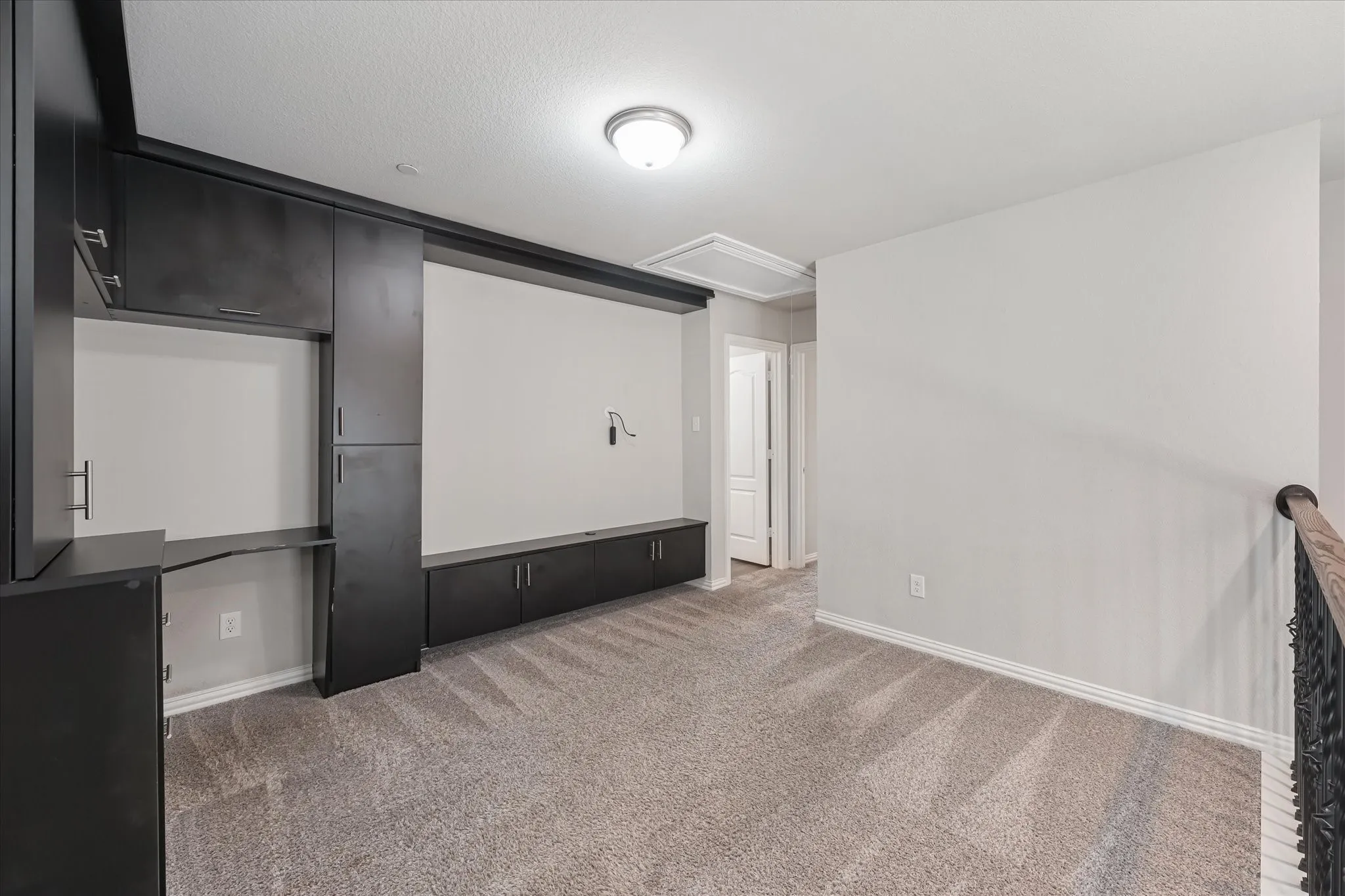 Townhouse For Rent in Denton County , 1274 Alamo Drive, Lewisville, Texas 75077, 3 Bedroom, 3 Bathroom, 2 Garage spaces, 1,804 Sqft, built in 2022, mls#21320411, Real Estate Agent in Lewisville, Homes For Rent in Denton county, Homes For Rent in Lewisville, Realtor in Lewisville Texas, Real Estate Brokerage Independent Realty Texas, Luminita Cordes Realtor