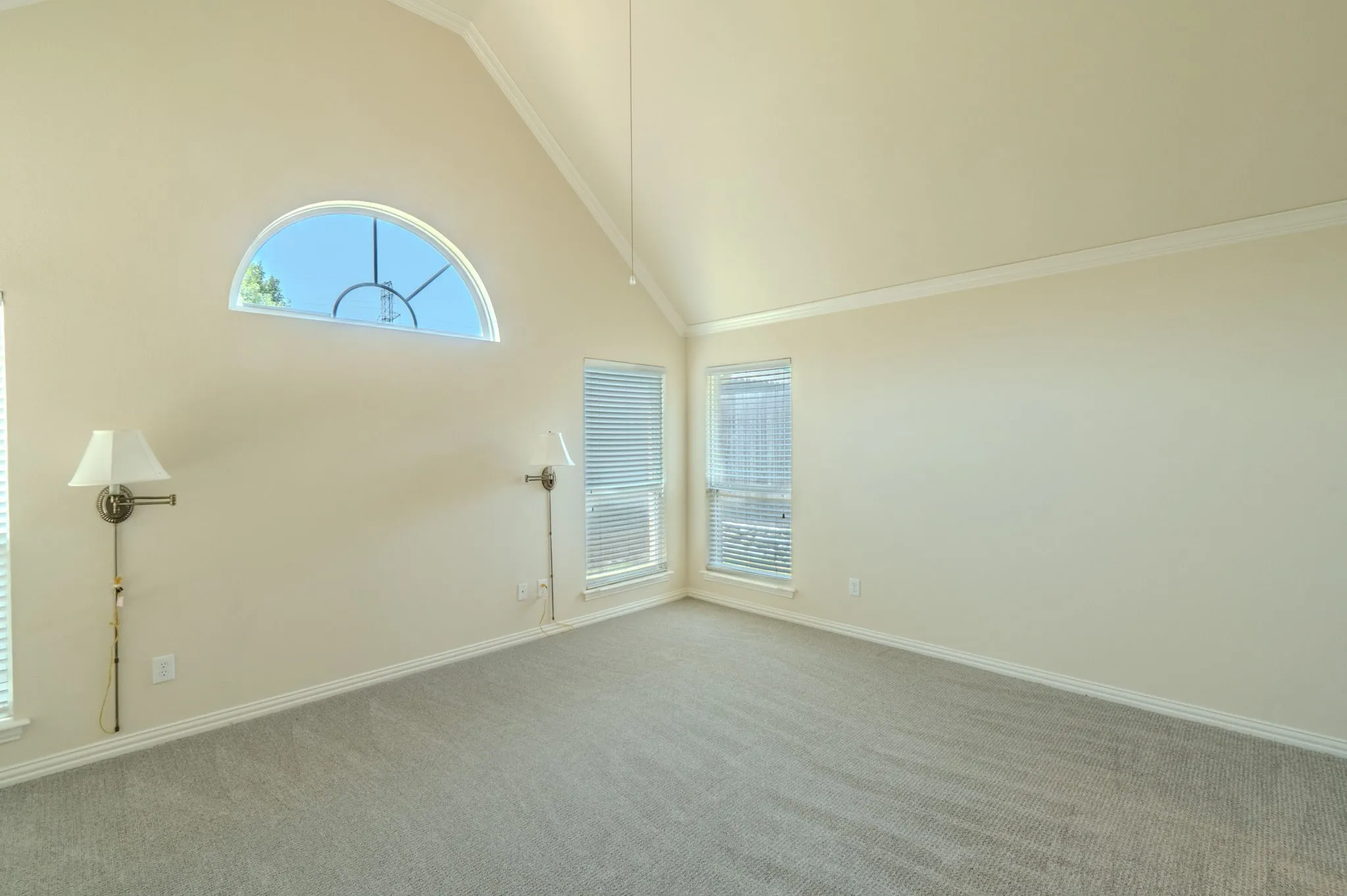 Single Family Residence For Sale in Tarrant County , 904 Ascension Drive, Hurst, Texas 76053, 4 Bedroom, 4 Bathroom, 2 Garage spaces, 3,243 Sqft, built in 2002, mls#21320546, Real Estate Agent in Hurst, Homes For Sale in Tarrant county, Homes For Sale in Hurst, Realtor in Hurst Texas, Real Estate Brokerage Independent Realty Texas, Luminita Cordes Realtor