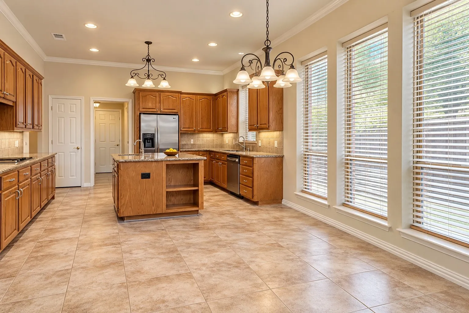 Single Family Residence For Sale in Tarrant County , 904 Ascension Drive, Hurst, Texas 76053, 4 Bedroom, 4 Bathroom, 2 Garage spaces, 3,243 Sqft, built in 2002, mls#21320546, Real Estate Agent in Hurst, Homes For Sale in Tarrant county, Homes For Sale in Hurst, Realtor in Hurst Texas, Real Estate Brokerage Independent Realty Texas, Luminita Cordes Realtor