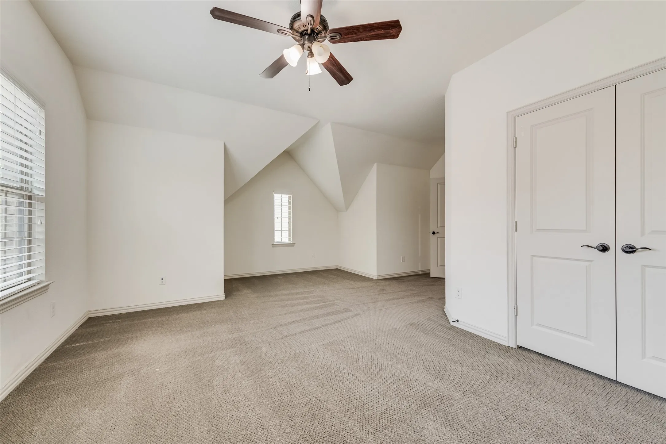 Single Family Residence For Sale in Collin County , 2021 Calisto Way, Allen, Texas 75013, 4 Bedroom, 4 Bathroom, 3 Garage spaces, 4,049 Sqft, built in 2017, mls#21320118, Real Estate Agent in Allen, Homes For Sale in Collin county, Homes For Sale in Allen, Realtor in Allen Texas, Real Estate Brokerage Independent Realty Texas, Luminita Cordes Realtor
