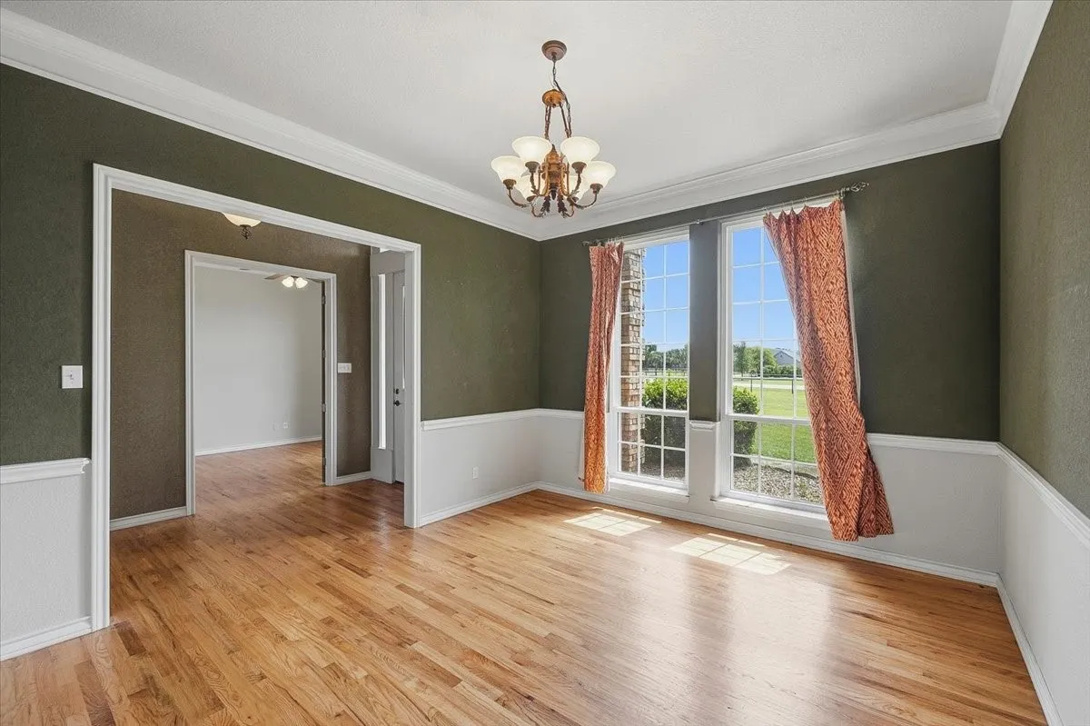 Single Family Residence For Sale in Parker County , 116 River Creek Lane, Aledo, Texas 76008, 4 Bedroom, 3 Bathroom, 3 Garage spaces, 2,875 Sqft, built in 1999, mls#21296877, Real Estate Agent in Aledo, Homes For Sale in Parker county, Homes For Sale in Aledo, Realtor in Aledo Texas, Real Estate Brokerage Independent Realty Texas, Luminita Cordes Realtor