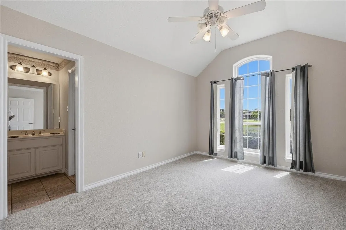 Single Family Residence For Sale in Parker County , 116 River Creek Lane, Aledo, Texas 76008, 4 Bedroom, 3 Bathroom, 3 Garage spaces, 2,875 Sqft, built in 1999, mls#21296877, Real Estate Agent in Aledo, Homes For Sale in Parker county, Homes For Sale in Aledo, Realtor in Aledo Texas, Real Estate Brokerage Independent Realty Texas, Luminita Cordes Realtor