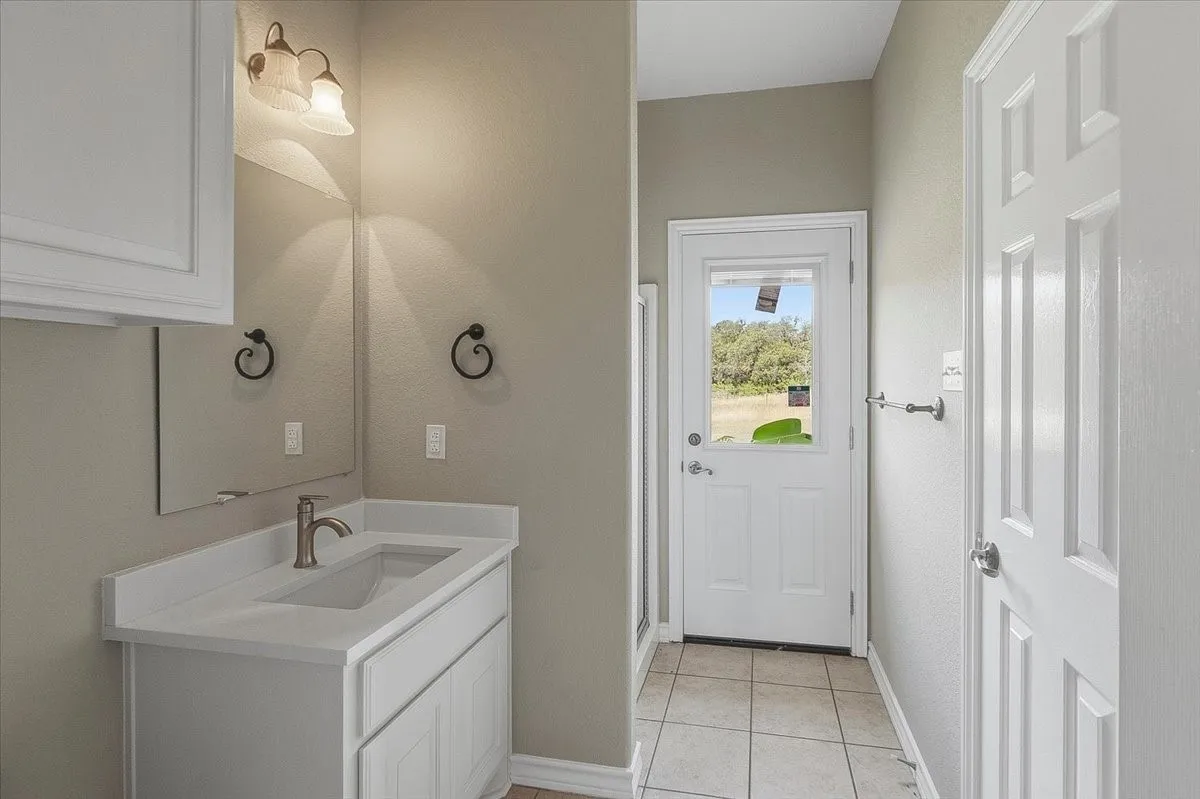 Single Family Residence For Sale in Parker County , 116 River Creek Lane, Aledo, Texas 76008, 4 Bedroom, 3 Bathroom, 3 Garage spaces, 2,875 Sqft, built in 1999, mls#21296877, Real Estate Agent in Aledo, Homes For Sale in Parker county, Homes For Sale in Aledo, Realtor in Aledo Texas, Real Estate Brokerage Independent Realty Texas, Luminita Cordes Realtor
