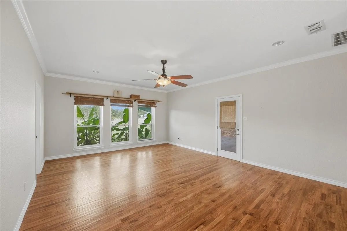 Single Family Residence For Sale in Parker County , 116 River Creek Lane, Aledo, Texas 76008, 4 Bedroom, 3 Bathroom, 3 Garage spaces, 2,875 Sqft, built in 1999, mls#21296877, Real Estate Agent in Aledo, Homes For Sale in Parker county, Homes For Sale in Aledo, Realtor in Aledo Texas, Real Estate Brokerage Independent Realty Texas, Luminita Cordes Realtor
