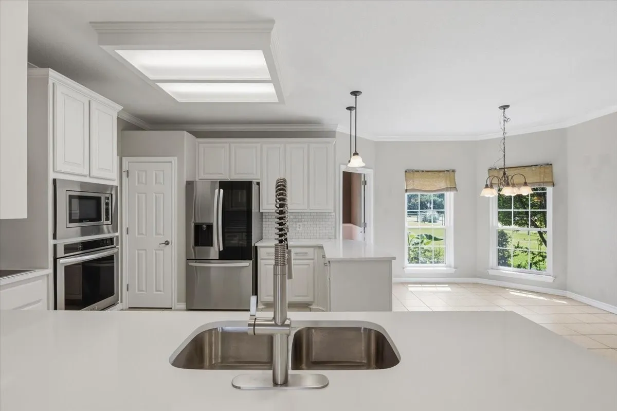 Single Family Residence For Sale in Parker County , 116 River Creek Lane, Aledo, Texas 76008, 4 Bedroom, 3 Bathroom, 3 Garage spaces, 2,875 Sqft, built in 1999, mls#21296877, Real Estate Agent in Aledo, Homes For Sale in Parker county, Homes For Sale in Aledo, Realtor in Aledo Texas, Real Estate Brokerage Independent Realty Texas, Luminita Cordes Realtor