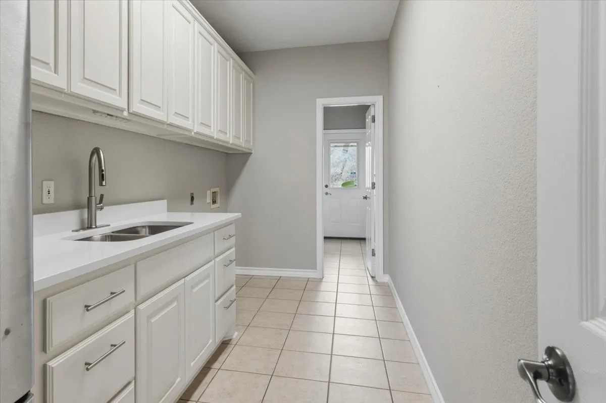Single Family Residence For Sale in Parker County , 116 River Creek Lane, Aledo, Texas 76008, 4 Bedroom, 3 Bathroom, 3 Garage spaces, 2,875 Sqft, built in 1999, mls#21296877, Real Estate Agent in Aledo, Homes For Sale in Parker county, Homes For Sale in Aledo, Realtor in Aledo Texas, Real Estate Brokerage Independent Realty Texas, Luminita Cordes Realtor