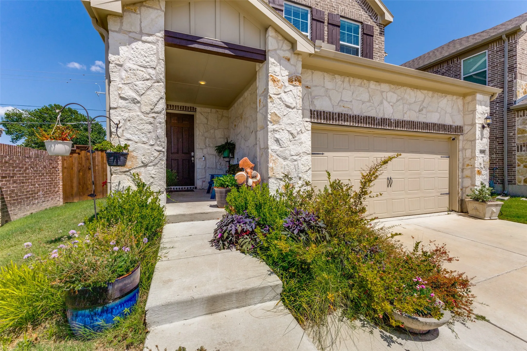 Single Family Residence For Sale in Dallas County , 7320 Sheboygan Avenue, Dallas, Texas 75228, 3 Bedroom, 3 Bathroom, 2 Garage spaces, 1,700 Sqft, built in 2023, mls#21319042, Real Estate Agent in Dallas, Homes For Sale in Dallas county, Homes For Sale in Dallas, Realtor in Dallas Texas, Real Estate Brokerage Independent Realty Texas, Luminita Cordes Realtor