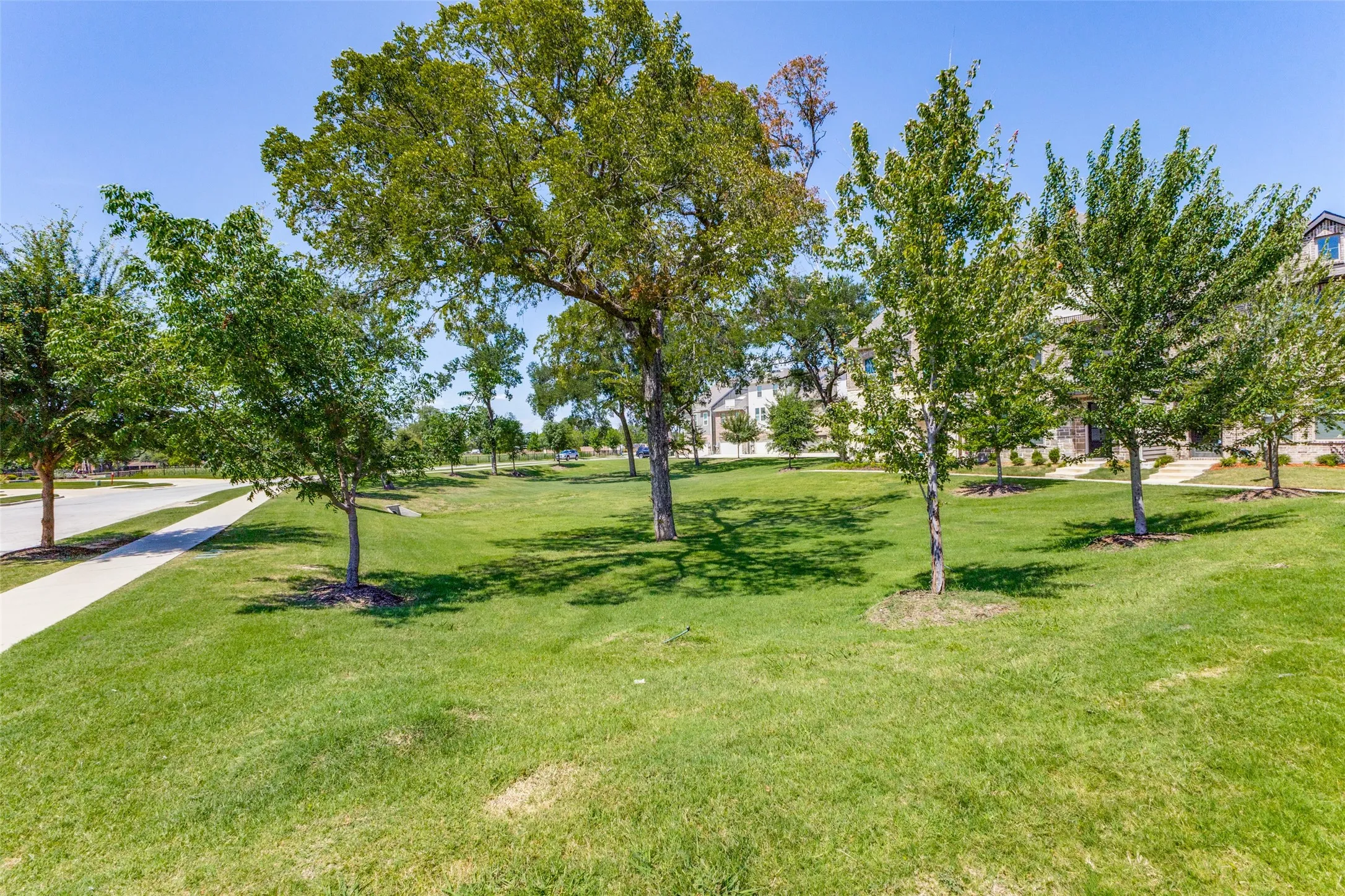 Single Family Residence For Sale in Dallas County , 7320 Sheboygan Avenue, Dallas, Texas 75228, 3 Bedroom, 3 Bathroom, 2 Garage spaces, 1,700 Sqft, built in 2023, mls#21319042, Real Estate Agent in Dallas, Homes For Sale in Dallas county, Homes For Sale in Dallas, Realtor in Dallas Texas, Real Estate Brokerage Independent Realty Texas, Luminita Cordes Realtor
