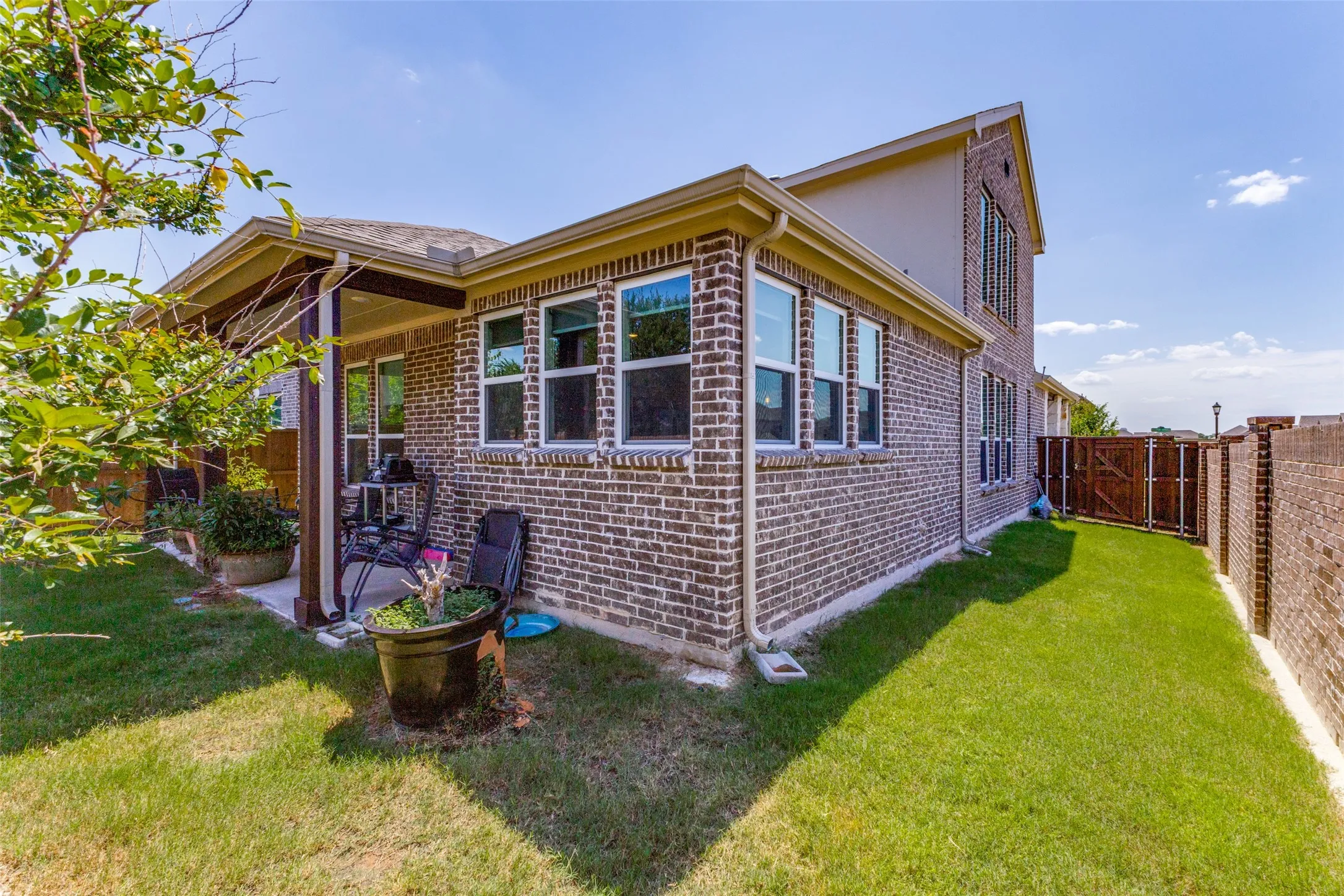 Single Family Residence For Sale in Dallas County , 7320 Sheboygan Avenue, Dallas, Texas 75228, 3 Bedroom, 3 Bathroom, 2 Garage spaces, 1,700 Sqft, built in 2023, mls#21319042, Real Estate Agent in Dallas, Homes For Sale in Dallas county, Homes For Sale in Dallas, Realtor in Dallas Texas, Real Estate Brokerage Independent Realty Texas, Luminita Cordes Realtor