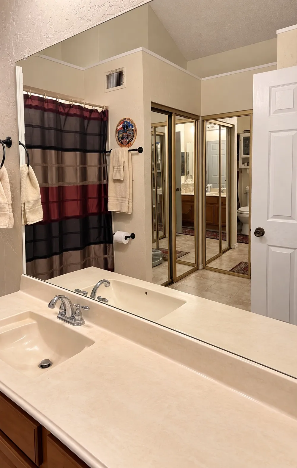 Condominium For Sale in Collin County , 18040 Midway Road 198, Dallas, Texas 75287, 1 Bedroom, 1 Bathroom, 1 Garage spaces, 907 Sqft, built in 1984, mls#21320537, Real Estate Agent in Dallas, Homes For Sale in Collin county, Homes For Sale in Dallas, Realtor in Dallas Texas, Real Estate Brokerage Independent Realty Texas, Luminita Cordes Realtor