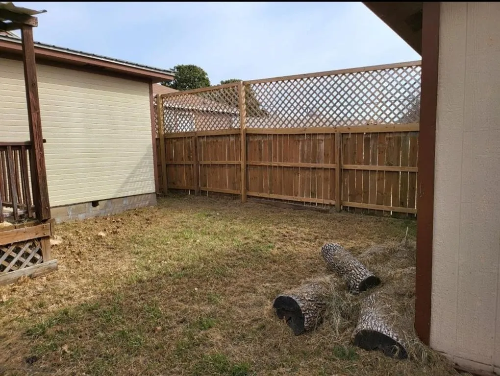 Single Family Residence For Rent in Montague County , 411 Cooke Street, Nocona, Texas 76255, 2 Bedroom, 2 Bathroom, Garage spaces, 1,472 Sqft, built in 1935, mls#21320586, Real Estate Agent in Nocona, Homes For Rent in Montague county, Homes For Rent in Nocona, Realtor in Nocona Texas, Real Estate Brokerage Independent Realty Texas, Luminita Cordes Realtor