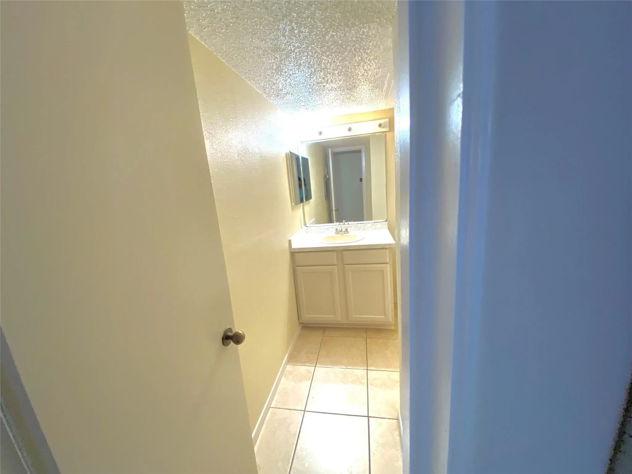Condominium For Rent in Dallas County , 11460 Audelia Road 388, Dallas, Texas 75243, 3 Bedroom, 2 Bathroom, Garage spaces, 1,237 Sqft, built in 1980, mls#21320588, Real Estate Agent in Dallas, Homes For Rent in Dallas county, Homes For Rent in Dallas, Realtor in Dallas Texas, Real Estate Brokerage Independent Realty Texas, Luminita Cordes Realtor