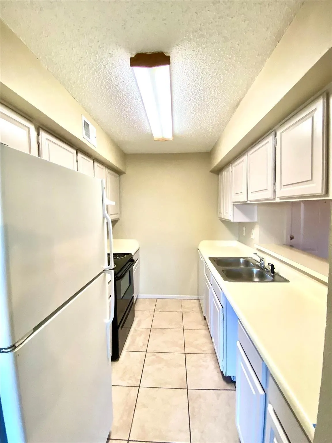 Condominium For Rent in Dallas County , 11460 Audelia Road 388, Dallas, Texas 75243, 3 Bedroom, 2 Bathroom, Garage spaces, 1,237 Sqft, built in 1980, mls#21320588, Real Estate Agent in Dallas, Homes For Rent in Dallas county, Homes For Rent in Dallas, Realtor in Dallas Texas, Real Estate Brokerage Independent Realty Texas, Luminita Cordes Realtor