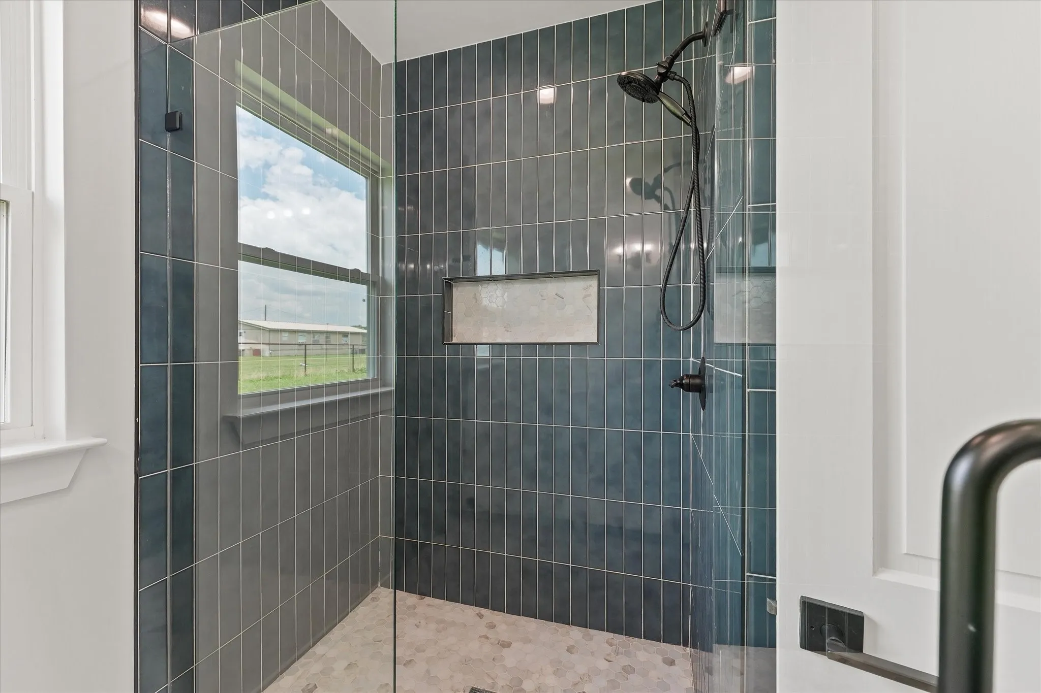 Single Family Residence For Sale in Kaufman County , 2742 Sundown Drive, Kaufman, Texas 75142, 4 Bedroom, 3 Bathroom, 2 Garage spaces, 2,484 Sqft, built in 2023, mls#21320553, Real Estate Agent in Kaufman, Homes For Sale in Kaufman county, Homes For Sale in Kaufman, Realtor in Kaufman Texas, Real Estate Brokerage Independent Realty Texas, Luminita Cordes Realtor