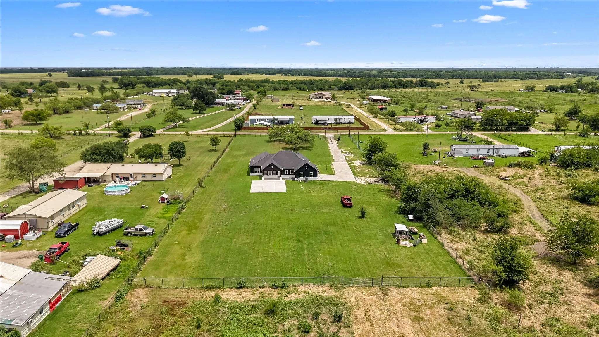 Single Family Residence For Sale in Kaufman County , 2742 Sundown Drive, Kaufman, Texas 75142, 4 Bedroom, 3 Bathroom, 2 Garage spaces, 2,484 Sqft, built in 2023, mls#21320553, Real Estate Agent in Kaufman, Homes For Sale in Kaufman county, Homes For Sale in Kaufman, Realtor in Kaufman Texas, Real Estate Brokerage Independent Realty Texas, Luminita Cordes Realtor