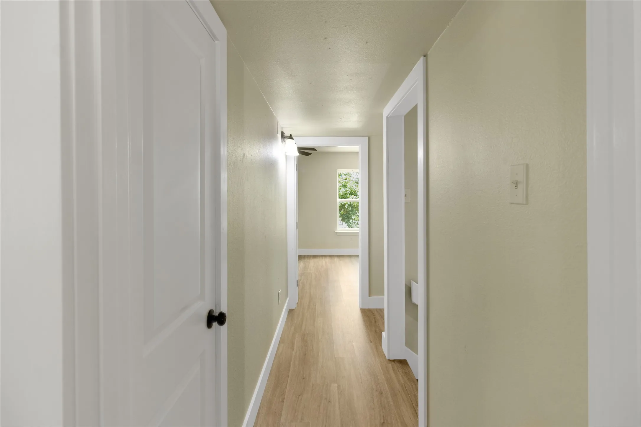 Single Family Residence For Sale in Tarrant County , 6112 W Poly Webb Road, Arlington, Texas 76016, 4 Bedroom, 3 Bathroom, 2 Garage spaces, 2,776 Sqft, built in 1988, mls#21320589, Real Estate Agent in Arlington, Homes For Sale in Tarrant county, Homes For Sale in Arlington, Realtor in Arlington Texas, Real Estate Brokerage Independent Realty Texas, Luminita Cordes Realtor