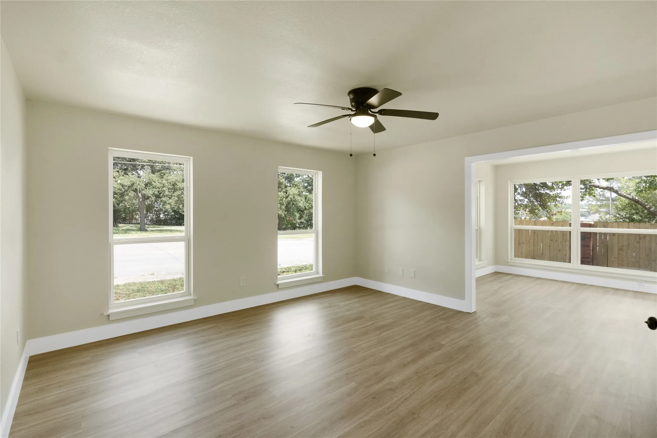 Single Family Residence For Sale in Tarrant County , 6112 W Poly Webb Road, Arlington, Texas 76016, 4 Bedroom, 3 Bathroom, 2 Garage spaces, 2,776 Sqft, built in 1988, mls#21320589, Real Estate Agent in Arlington, Homes For Sale in Tarrant county, Homes For Sale in Arlington, Realtor in Arlington Texas, Real Estate Brokerage Independent Realty Texas, Luminita Cordes Realtor
