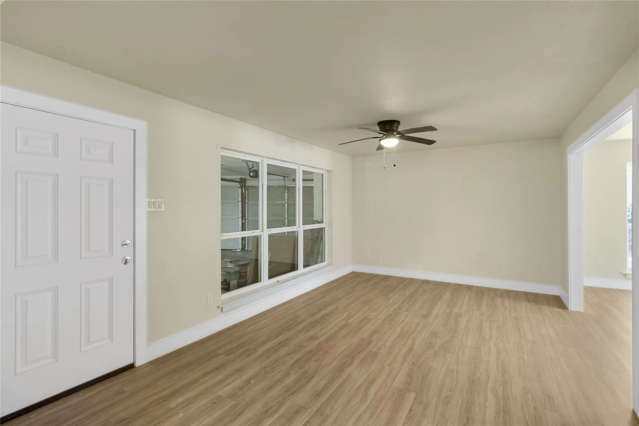 Single Family Residence For Sale in Tarrant County , 6112 W Poly Webb Road, Arlington, Texas 76016, 4 Bedroom, 3 Bathroom, 2 Garage spaces, 2,776 Sqft, built in 1988, mls#21320589, Real Estate Agent in Arlington, Homes For Sale in Tarrant county, Homes For Sale in Arlington, Realtor in Arlington Texas, Real Estate Brokerage Independent Realty Texas, Luminita Cordes Realtor