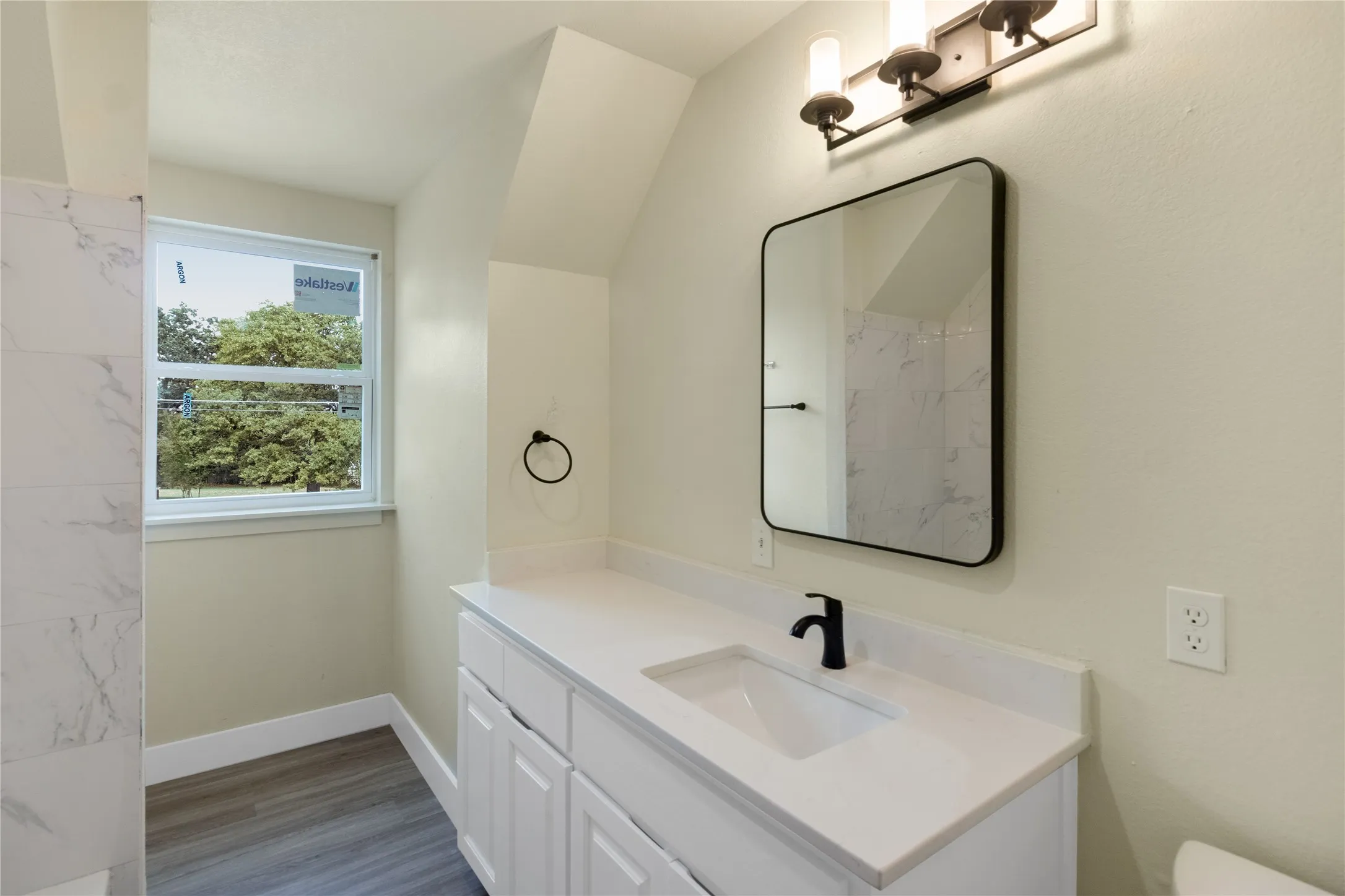 Single Family Residence For Sale in Tarrant County , 6112 W Poly Webb Road, Arlington, Texas 76016, 4 Bedroom, 3 Bathroom, 2 Garage spaces, 2,776 Sqft, built in 1988, mls#21320589, Real Estate Agent in Arlington, Homes For Sale in Tarrant county, Homes For Sale in Arlington, Realtor in Arlington Texas, Real Estate Brokerage Independent Realty Texas, Luminita Cordes Realtor