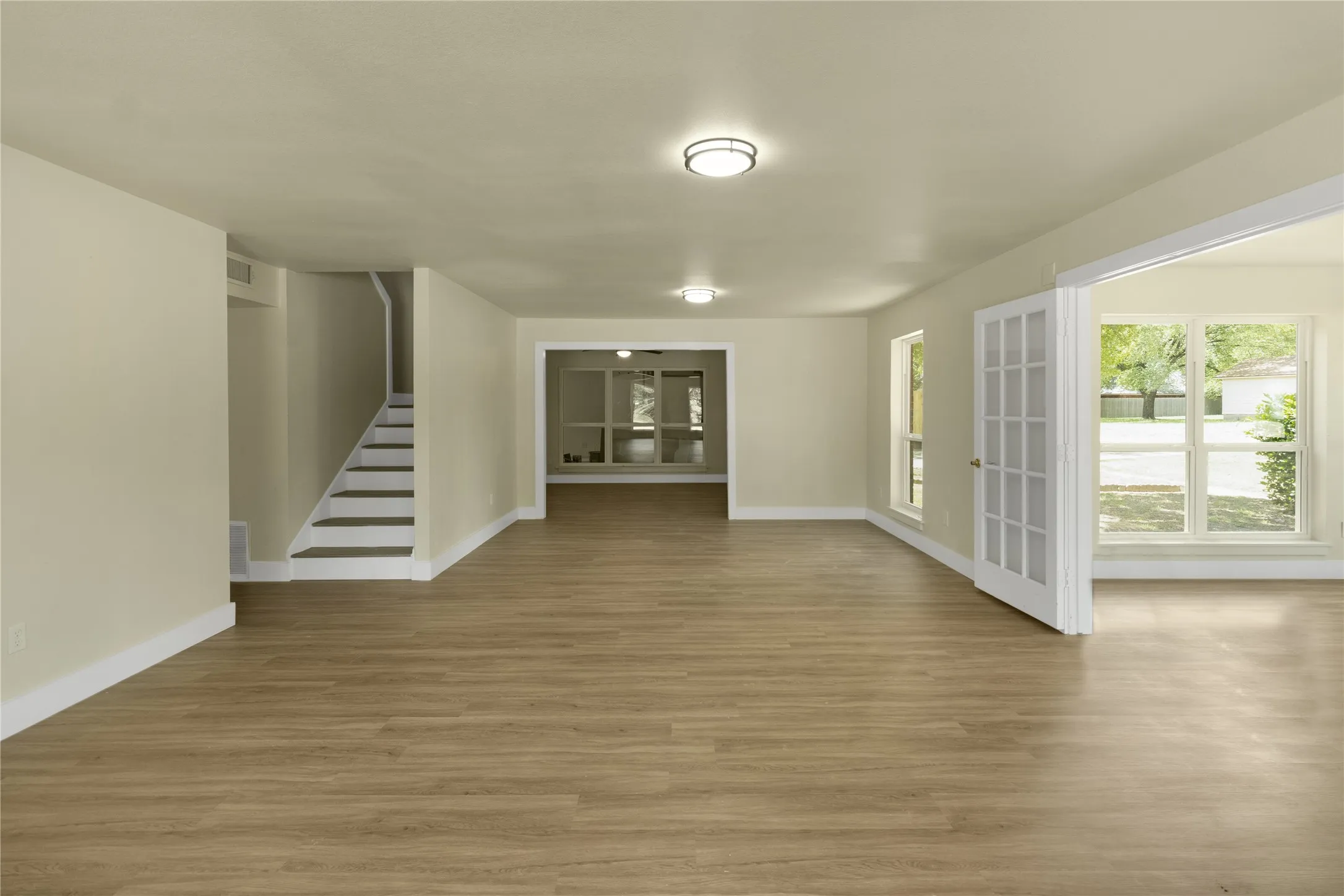 Single Family Residence For Sale in Tarrant County , 6112 W Poly Webb Road, Arlington, Texas 76016, 4 Bedroom, 3 Bathroom, 2 Garage spaces, 2,776 Sqft, built in 1988, mls#21320589, Real Estate Agent in Arlington, Homes For Sale in Tarrant county, Homes For Sale in Arlington, Realtor in Arlington Texas, Real Estate Brokerage Independent Realty Texas, Luminita Cordes Realtor
