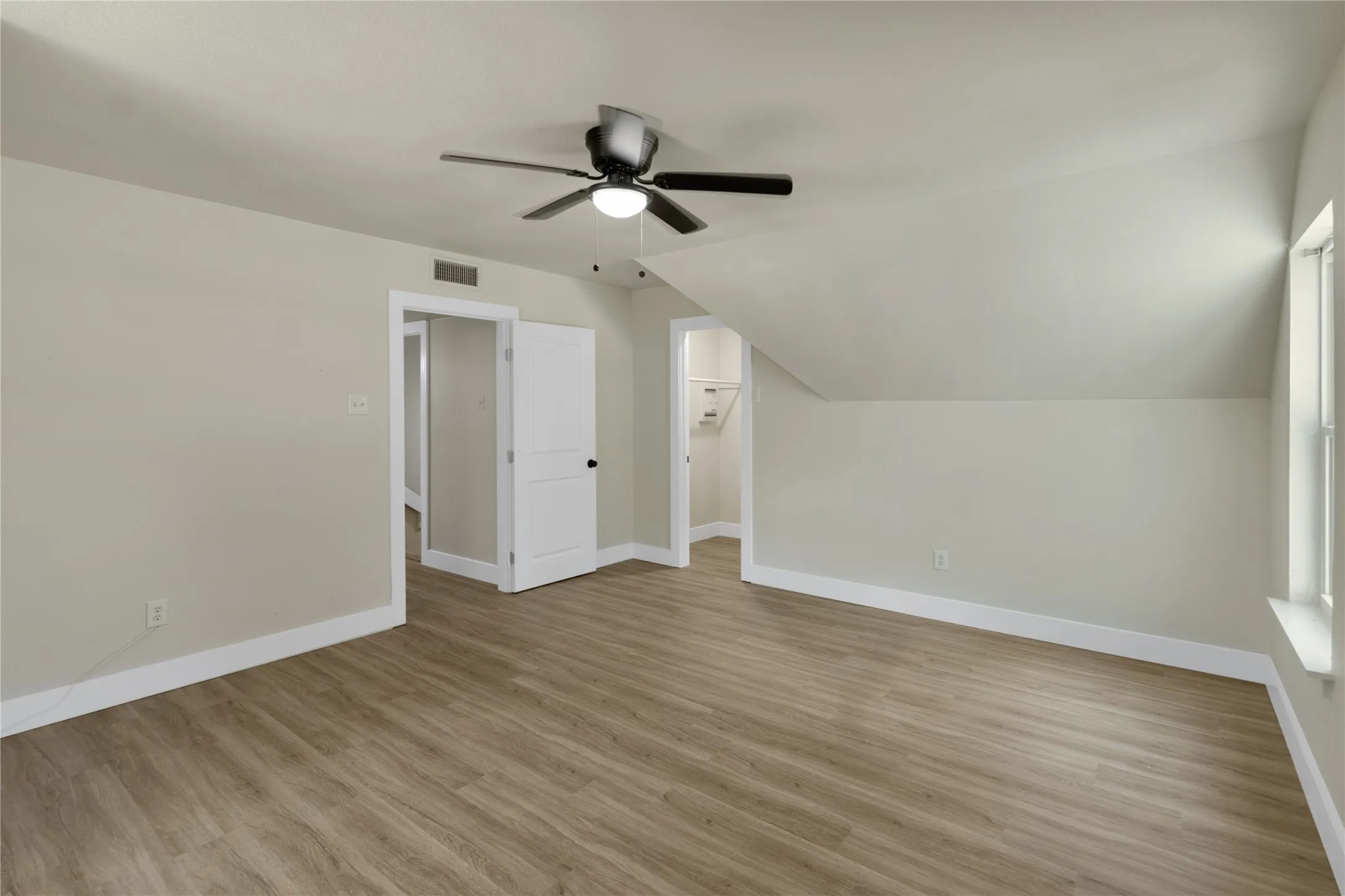 Single Family Residence For Sale in Tarrant County , 6112 W Poly Webb Road, Arlington, Texas 76016, 4 Bedroom, 3 Bathroom, 2 Garage spaces, 2,776 Sqft, built in 1988, mls#21320589, Real Estate Agent in Arlington, Homes For Sale in Tarrant county, Homes For Sale in Arlington, Realtor in Arlington Texas, Real Estate Brokerage Independent Realty Texas, Luminita Cordes Realtor