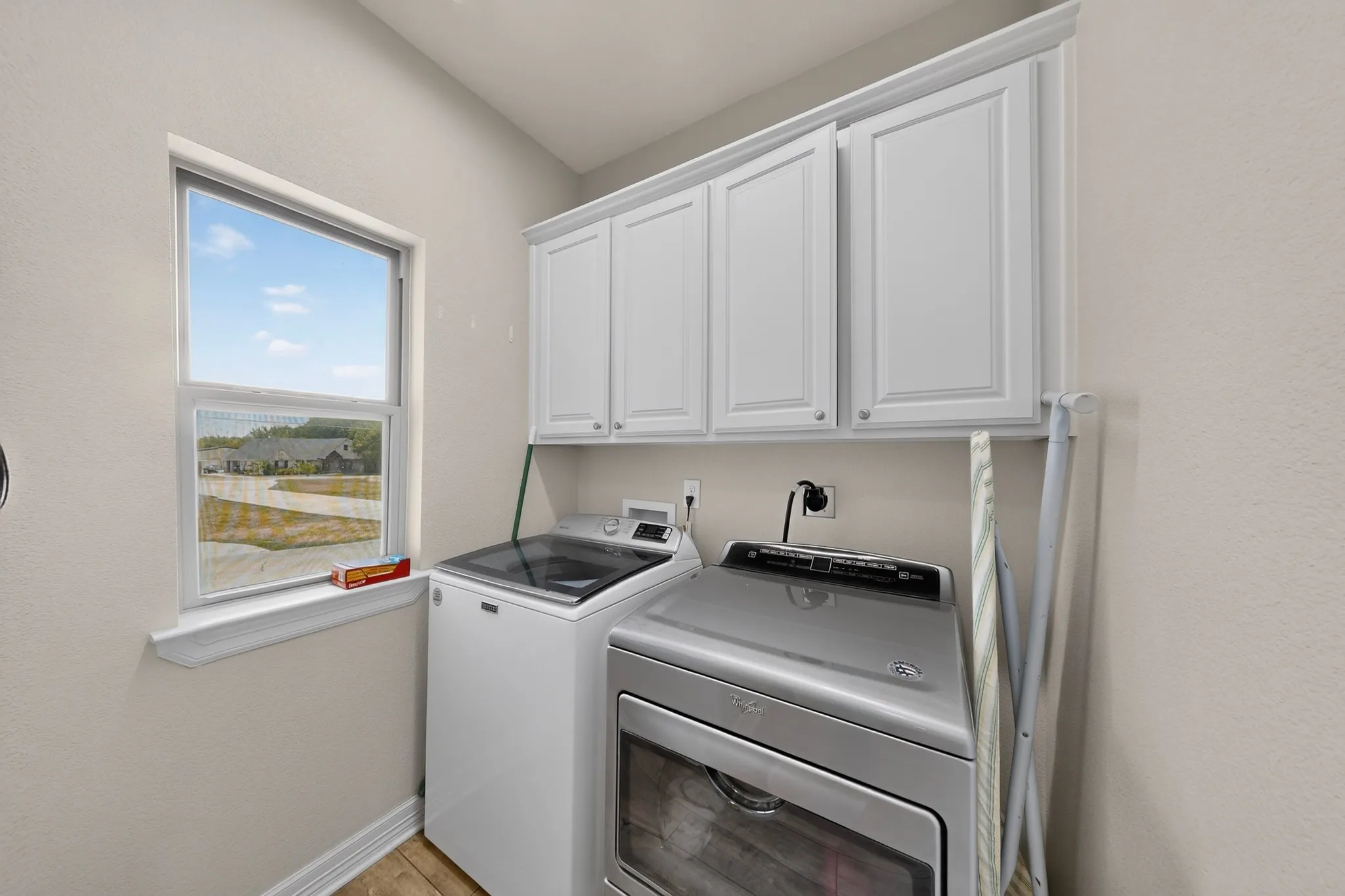 Single Family Residence For Sale in Johnson County , 6120 County Road 401, Grandview, Texas 76050, 4 Bedroom, 3 Bathroom, 2 Garage spaces, 2,091 Sqft, built in 2019, mls#21320596, Real Estate Agent in Grandview, Homes For Sale in Johnson county, Homes For Sale in Grandview, Realtor in Grandview Texas, Real Estate Brokerage Independent Realty Texas, Luminita Cordes Realtor