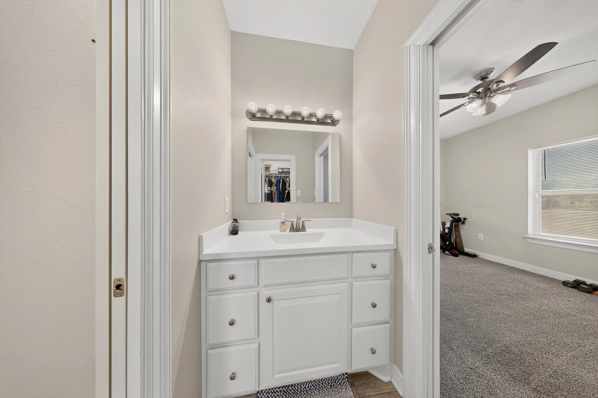 Single Family Residence For Sale in Johnson County , 6120 County Road 401, Grandview, Texas 76050, 4 Bedroom, 3 Bathroom, 2 Garage spaces, 2,091 Sqft, built in 2019, mls#21320596, Real Estate Agent in Grandview, Homes For Sale in Johnson county, Homes For Sale in Grandview, Realtor in Grandview Texas, Real Estate Brokerage Independent Realty Texas, Luminita Cordes Realtor