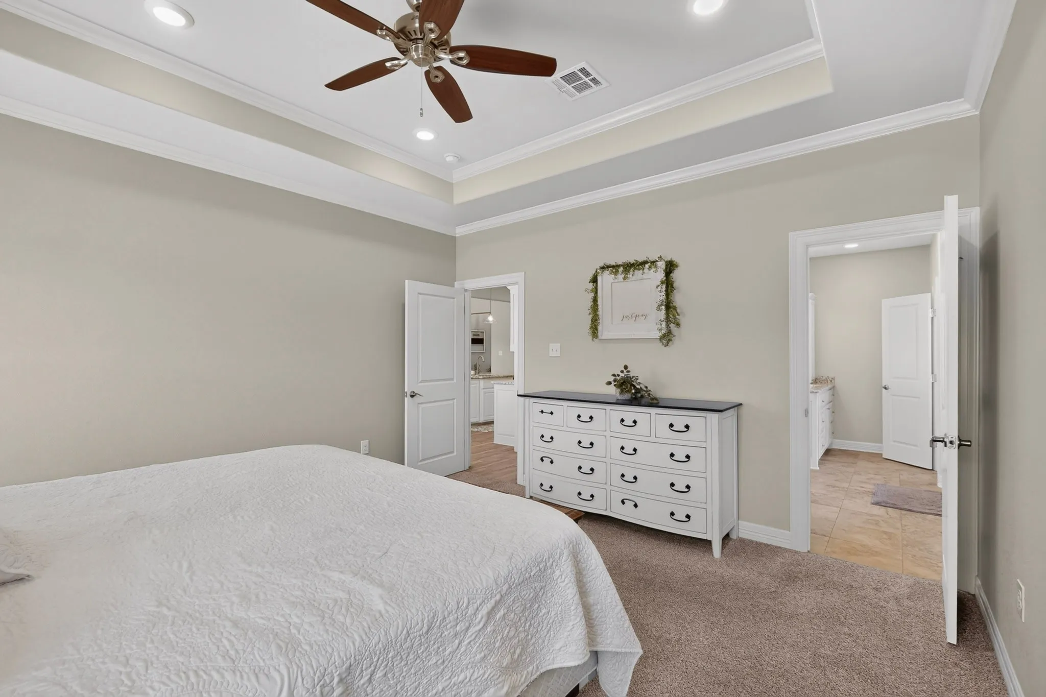 Single Family Residence For Sale in Johnson County , 6120 County Road 401, Grandview, Texas 76050, 4 Bedroom, 3 Bathroom, 2 Garage spaces, 2,091 Sqft, built in 2019, mls#21320596, Real Estate Agent in Grandview, Homes For Sale in Johnson county, Homes For Sale in Grandview, Realtor in Grandview Texas, Real Estate Brokerage Independent Realty Texas, Luminita Cordes Realtor