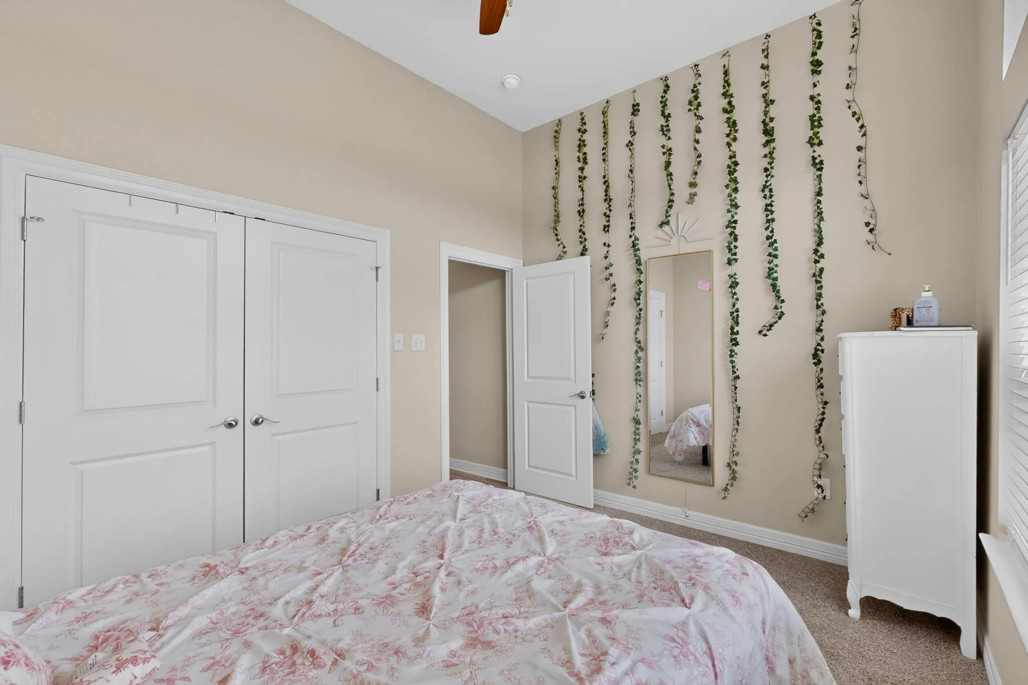 Single Family Residence For Sale in Johnson County , 6120 County Road 401, Grandview, Texas 76050, 4 Bedroom, 3 Bathroom, 2 Garage spaces, 2,091 Sqft, built in 2019, mls#21320596, Real Estate Agent in Grandview, Homes For Sale in Johnson county, Homes For Sale in Grandview, Realtor in Grandview Texas, Real Estate Brokerage Independent Realty Texas, Luminita Cordes Realtor