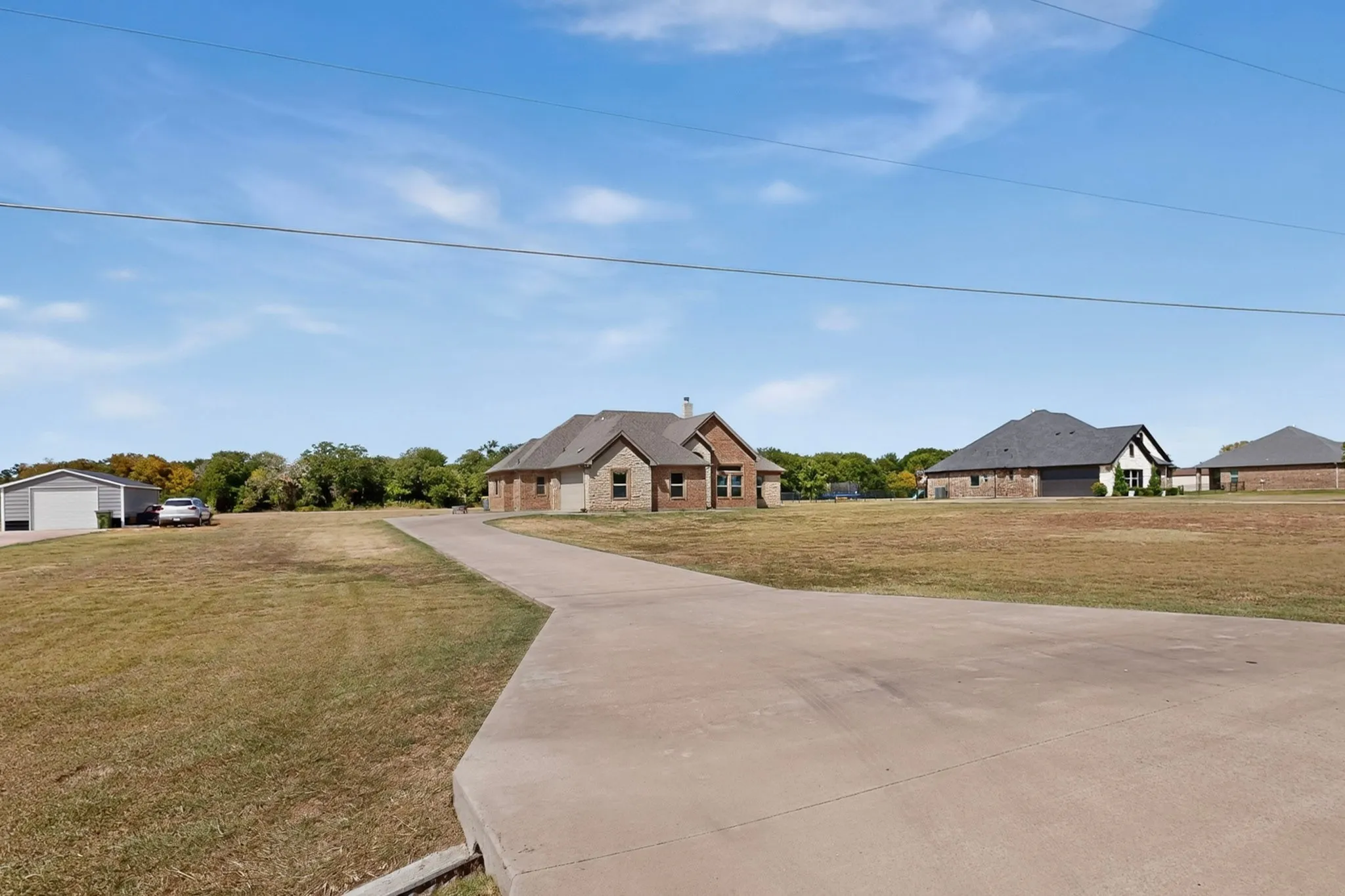 Single Family Residence For Sale in Johnson County , 6120 County Road 401, Grandview, Texas 76050, 4 Bedroom, 3 Bathroom, 2 Garage spaces, 2,091 Sqft, built in 2019, mls#21320596, Real Estate Agent in Grandview, Homes For Sale in Johnson county, Homes For Sale in Grandview, Realtor in Grandview Texas, Real Estate Brokerage Independent Realty Texas, Luminita Cordes Realtor