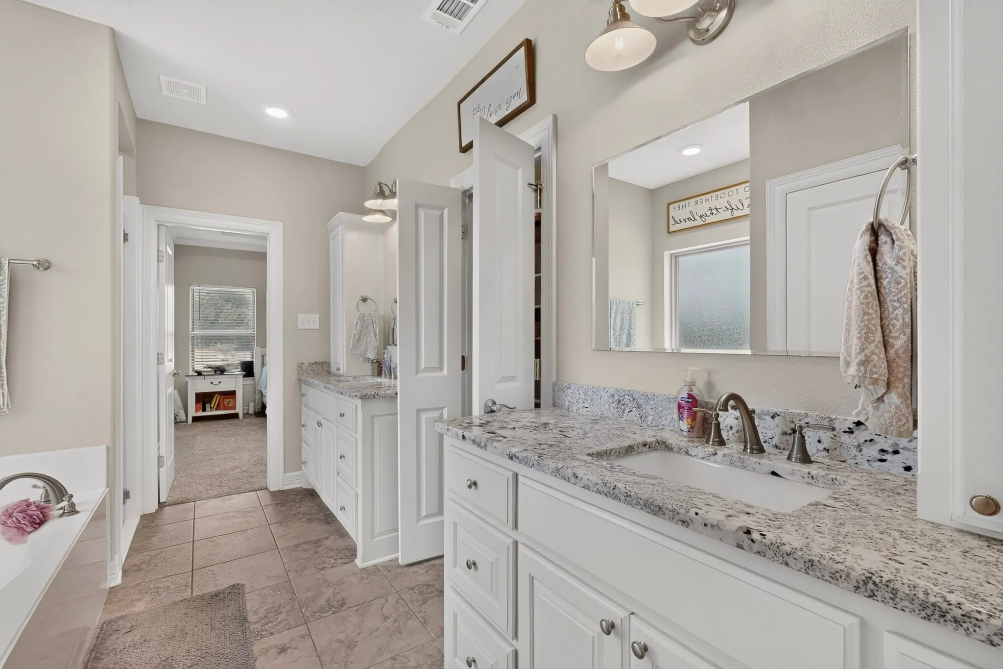 Single Family Residence For Sale in Johnson County , 6120 County Road 401, Grandview, Texas 76050, 4 Bedroom, 3 Bathroom, 2 Garage spaces, 2,091 Sqft, built in 2019, mls#21320596, Real Estate Agent in Grandview, Homes For Sale in Johnson county, Homes For Sale in Grandview, Realtor in Grandview Texas, Real Estate Brokerage Independent Realty Texas, Luminita Cordes Realtor