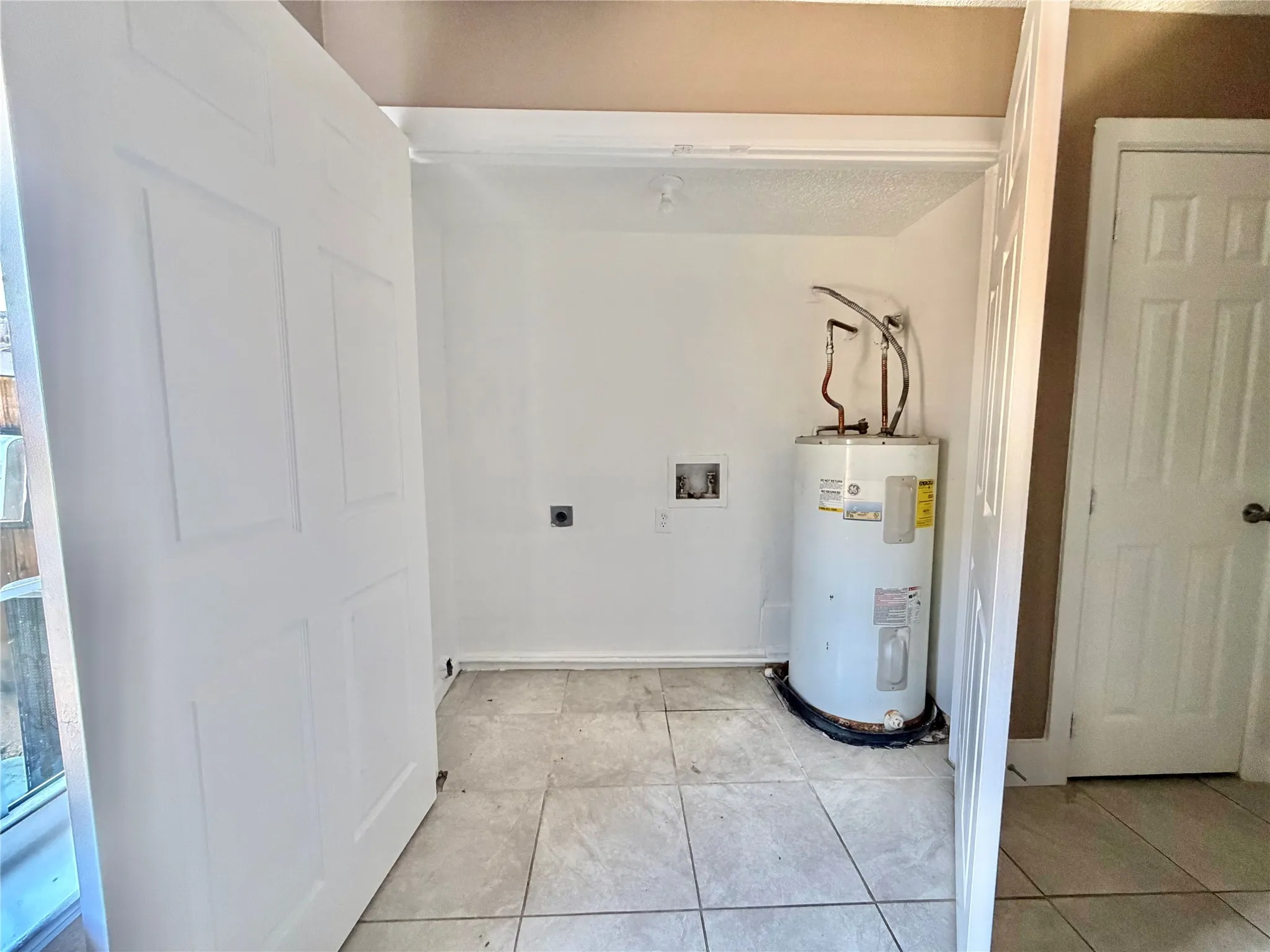 Quadruplex For Sale in Dallas County , 8001 Rothington Road 31-37, Dallas, Texas 75227, 8 Bedroom, 8 Bathroom, Garage spaces, 0 Sqft, built in 1983, mls#21320600, Real Estate Agent in Dallas, Homes For Sale in Dallas county, Homes For Sale in Dallas, Realtor in Dallas Texas, Real Estate Brokerage Independent Realty Texas, Luminita Cordes Realtor