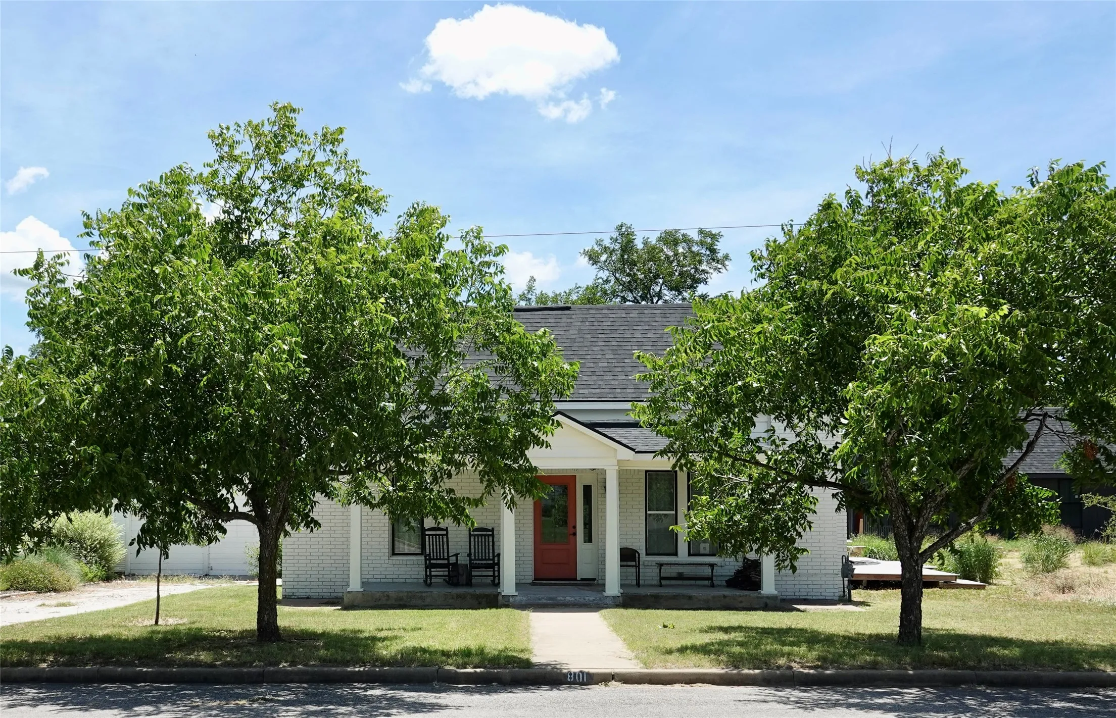 Single Family Residence For Sale in Mills County , 801 Reynolds Street, Goldthwaite, Texas 76844, 2 Bedroom, 2 Bathroom, 1 Garage spaces, 1,317 Sqft, built in 1940, mls#21320610, Real Estate Agent in Goldthwaite, Homes For Sale in Mills county, Homes For Sale in Goldthwaite, Realtor in Goldthwaite Texas, Real Estate Brokerage Independent Realty Texas, Luminita Cordes Realtor