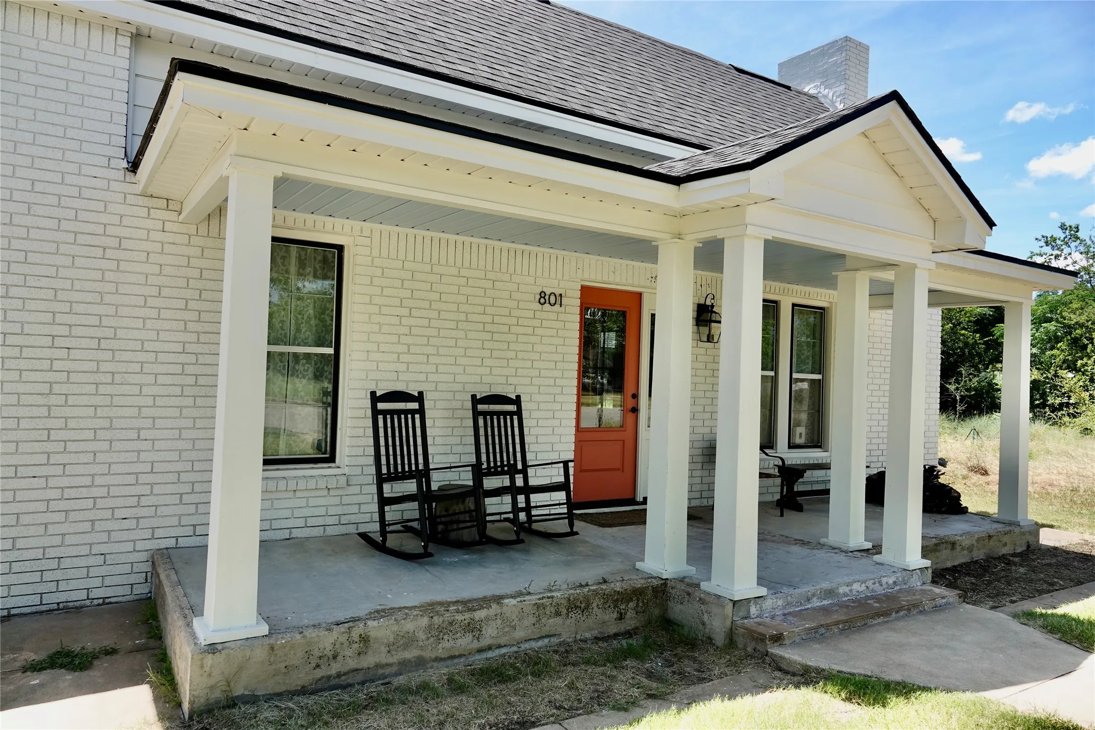 Single Family Residence For Sale in Mills County , 801 Reynolds Street, Goldthwaite, Texas 76844, 2 Bedroom, 2 Bathroom, 1 Garage spaces, 1,317 Sqft, built in 1940, mls#21320610, Real Estate Agent in Goldthwaite, Homes For Sale in Mills county, Homes For Sale in Goldthwaite, Realtor in Goldthwaite Texas, Real Estate Brokerage Independent Realty Texas, Luminita Cordes Realtor