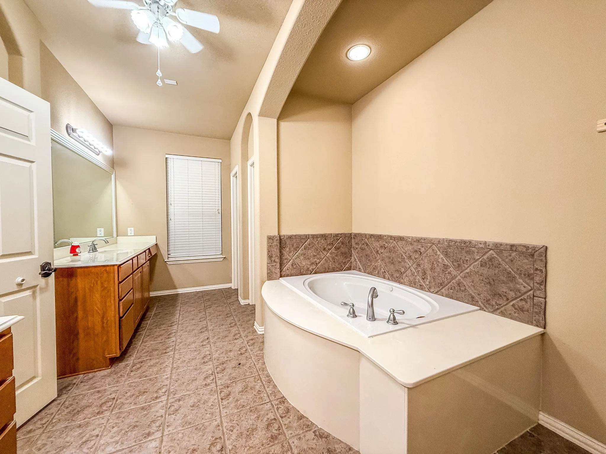 Single Family Residence For Sale in Denton County , 1528 Chestnut Drive, Savannah, Texas 76227, 4 Bedroom, 4 Bathroom, 2 Garage spaces, 3,761 Sqft, built in 2004, mls#21320587, Real Estate Agent in Savannah, Homes For Sale in Denton county, Homes For Sale in Savannah, Realtor in Savannah Texas, Real Estate Brokerage Independent Realty Texas, Luminita Cordes Realtor
