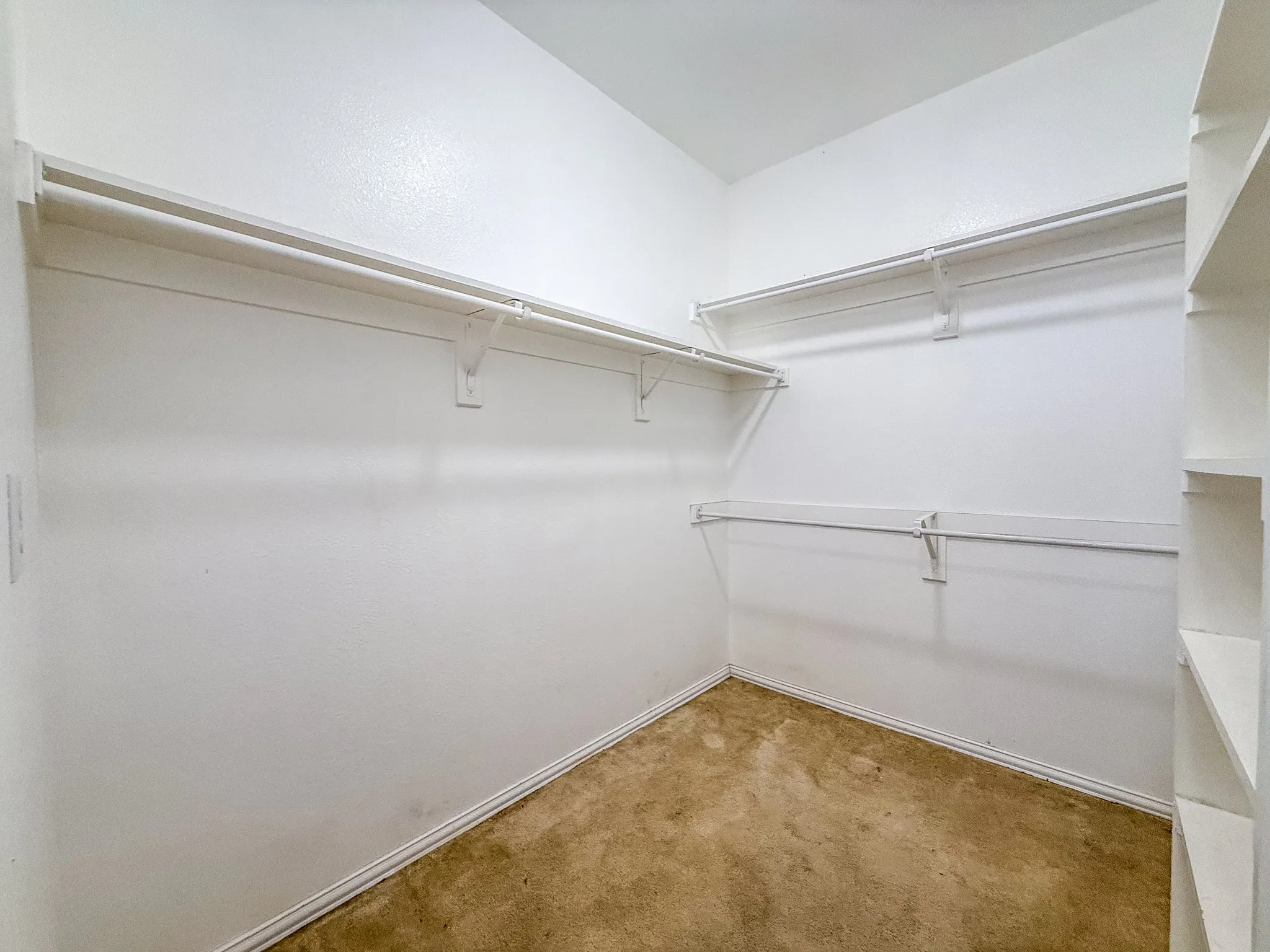 Single Family Residence For Sale in Denton County , 1528 Chestnut Drive, Savannah, Texas 76227, 4 Bedroom, 4 Bathroom, 2 Garage spaces, 3,761 Sqft, built in 2004, mls#21320587, Real Estate Agent in Savannah, Homes For Sale in Denton county, Homes For Sale in Savannah, Realtor in Savannah Texas, Real Estate Brokerage Independent Realty Texas, Luminita Cordes Realtor